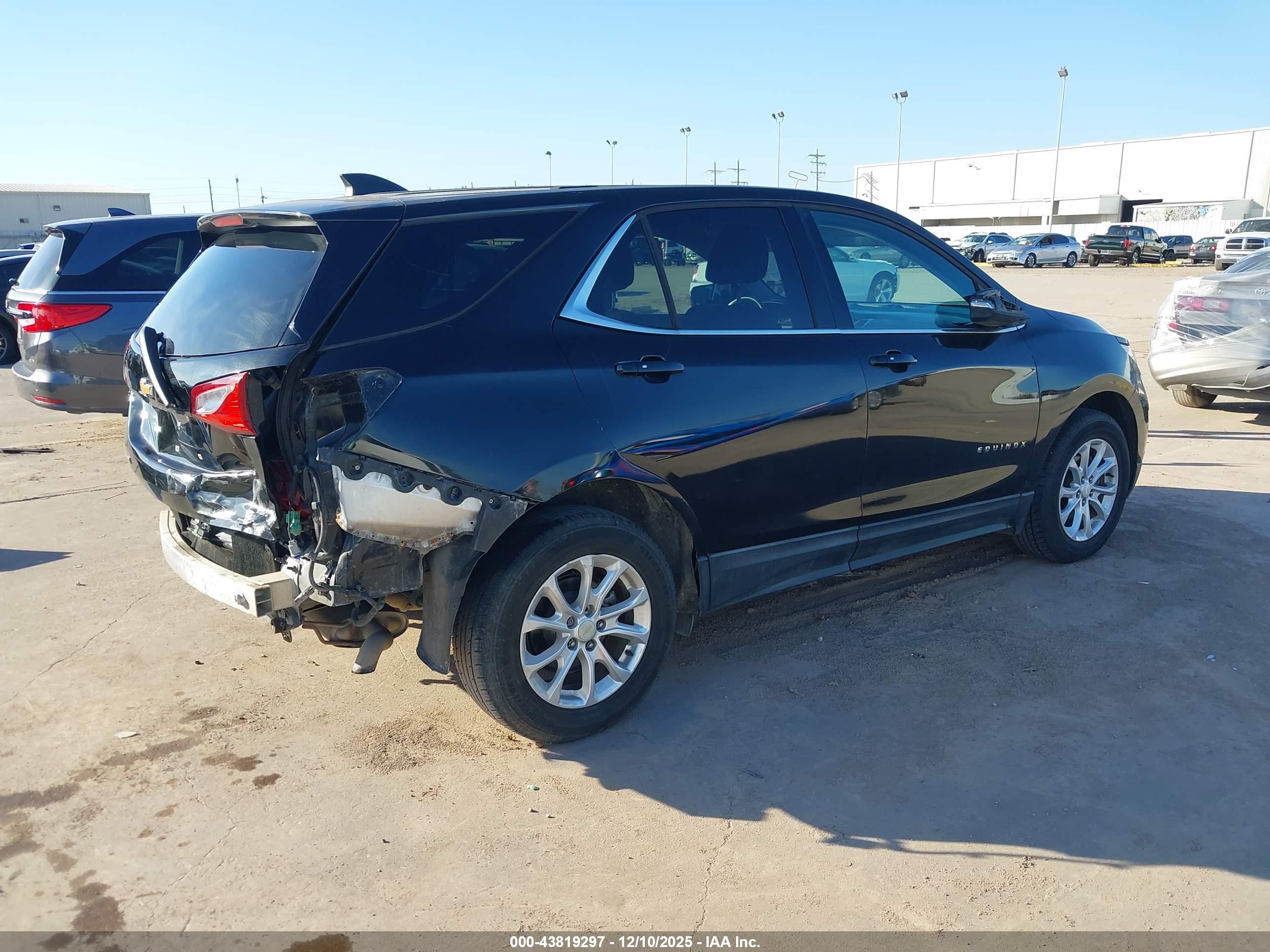 CHEVROLET EQUINOX image 4