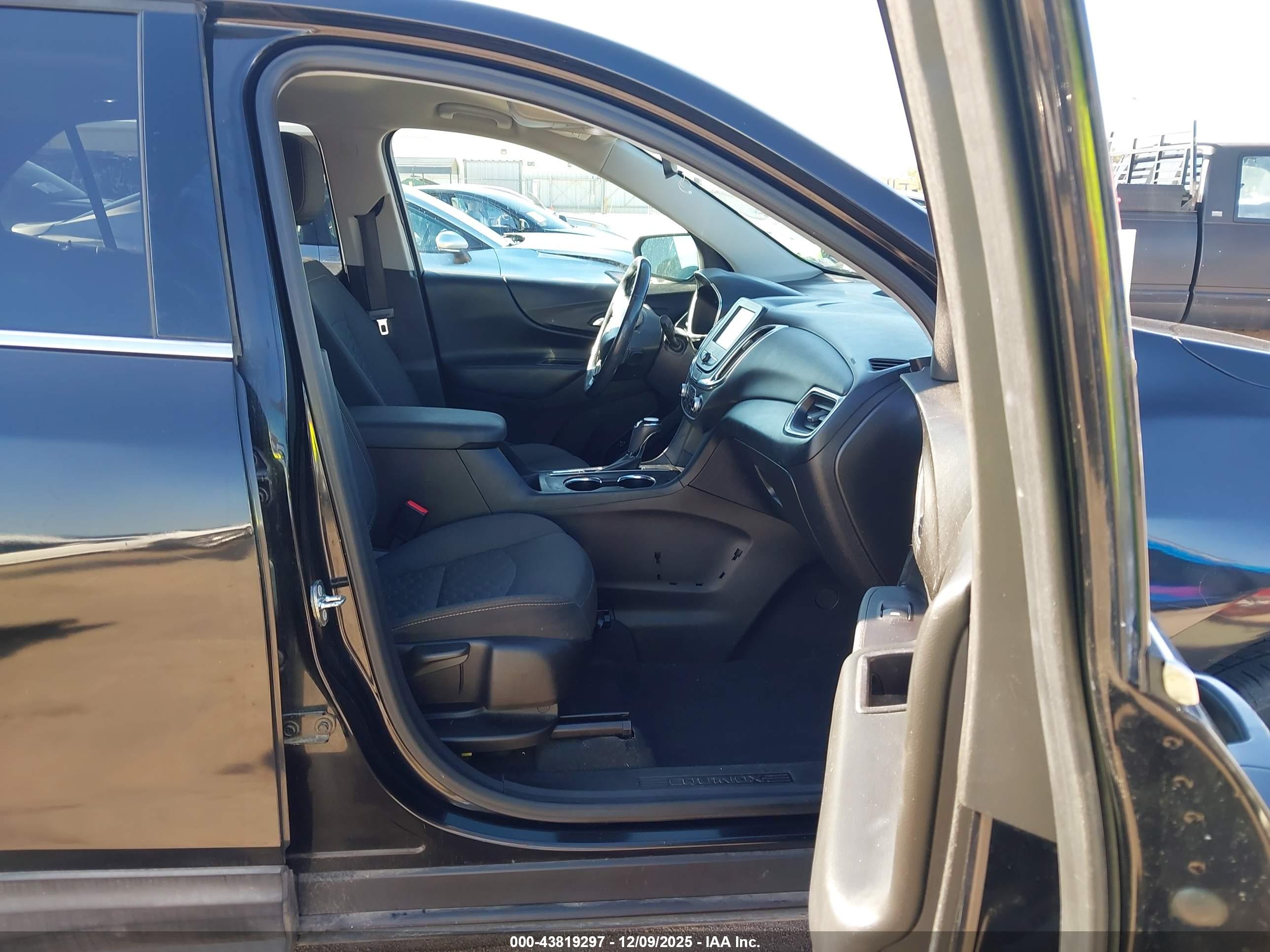 CHEVROLET EQUINOX image 5