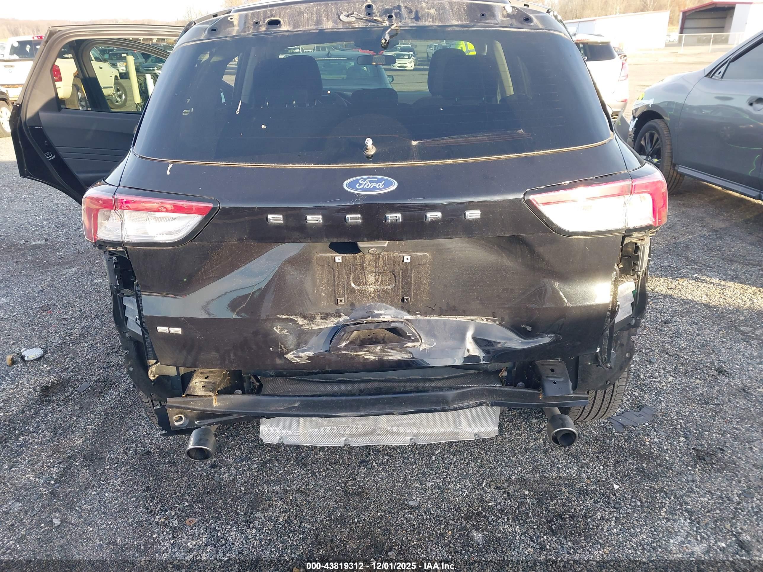 FORD ESCAPE image 6