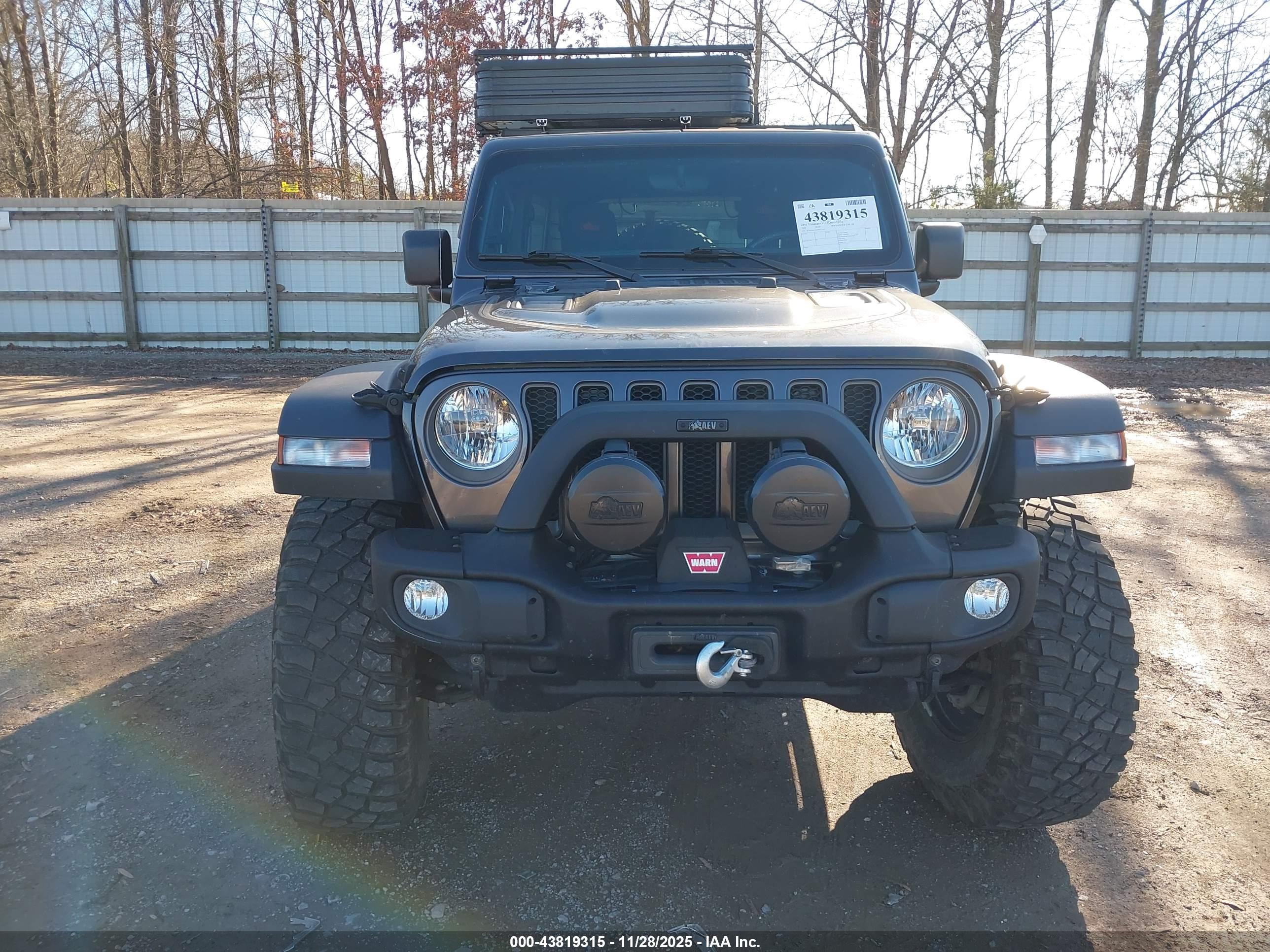 JEEP WRANGLER image 6