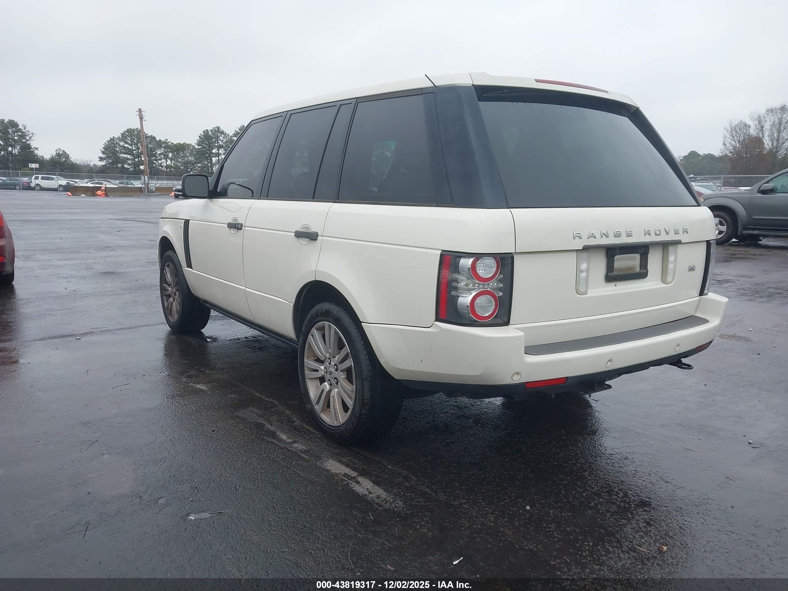 LAND ROVER image 3