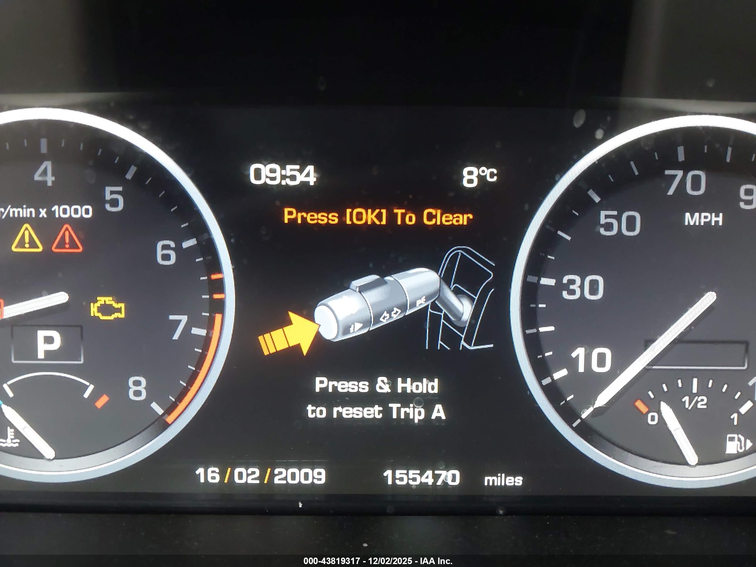 LAND ROVER image 7
