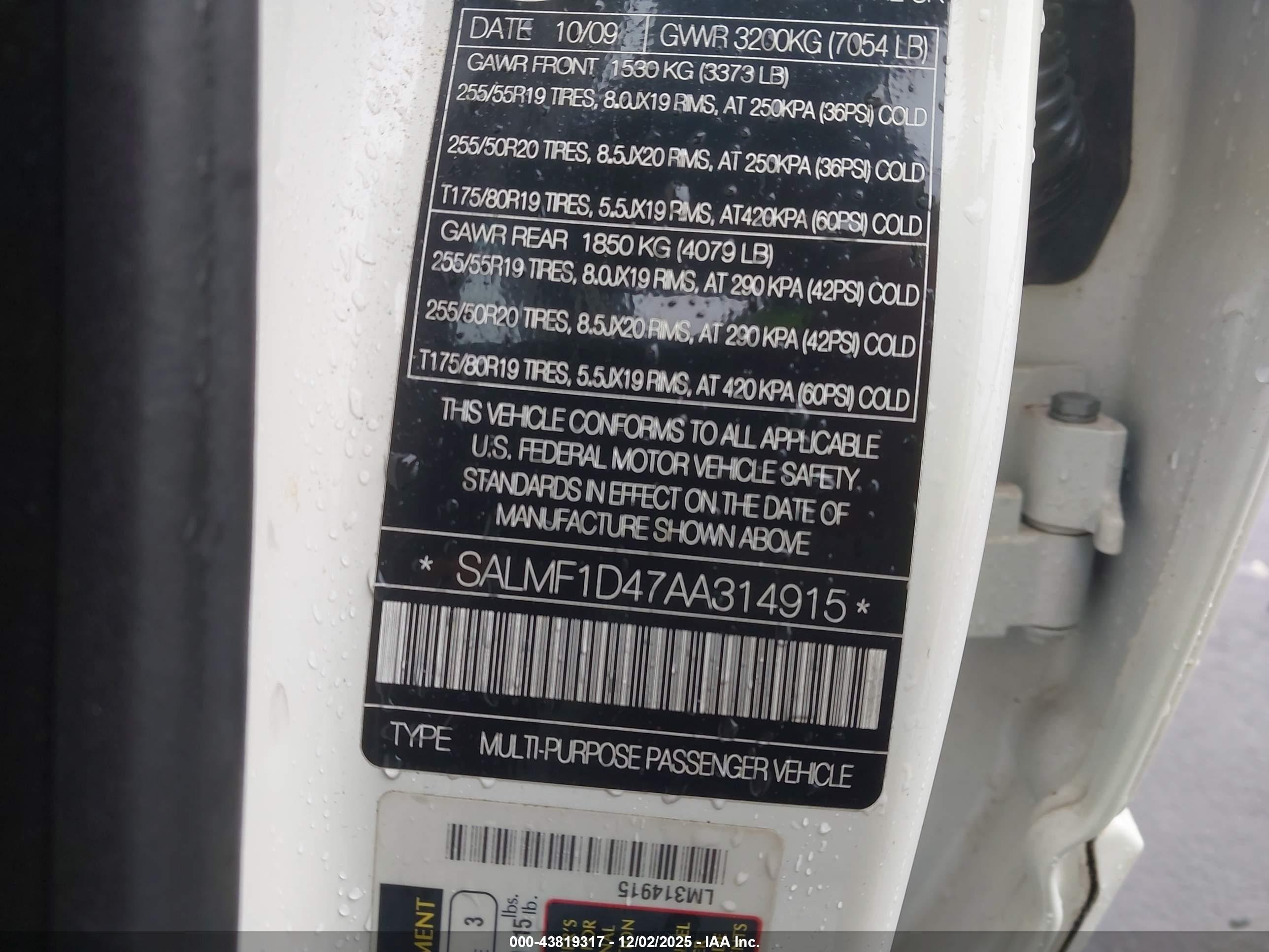 LAND ROVER image 9