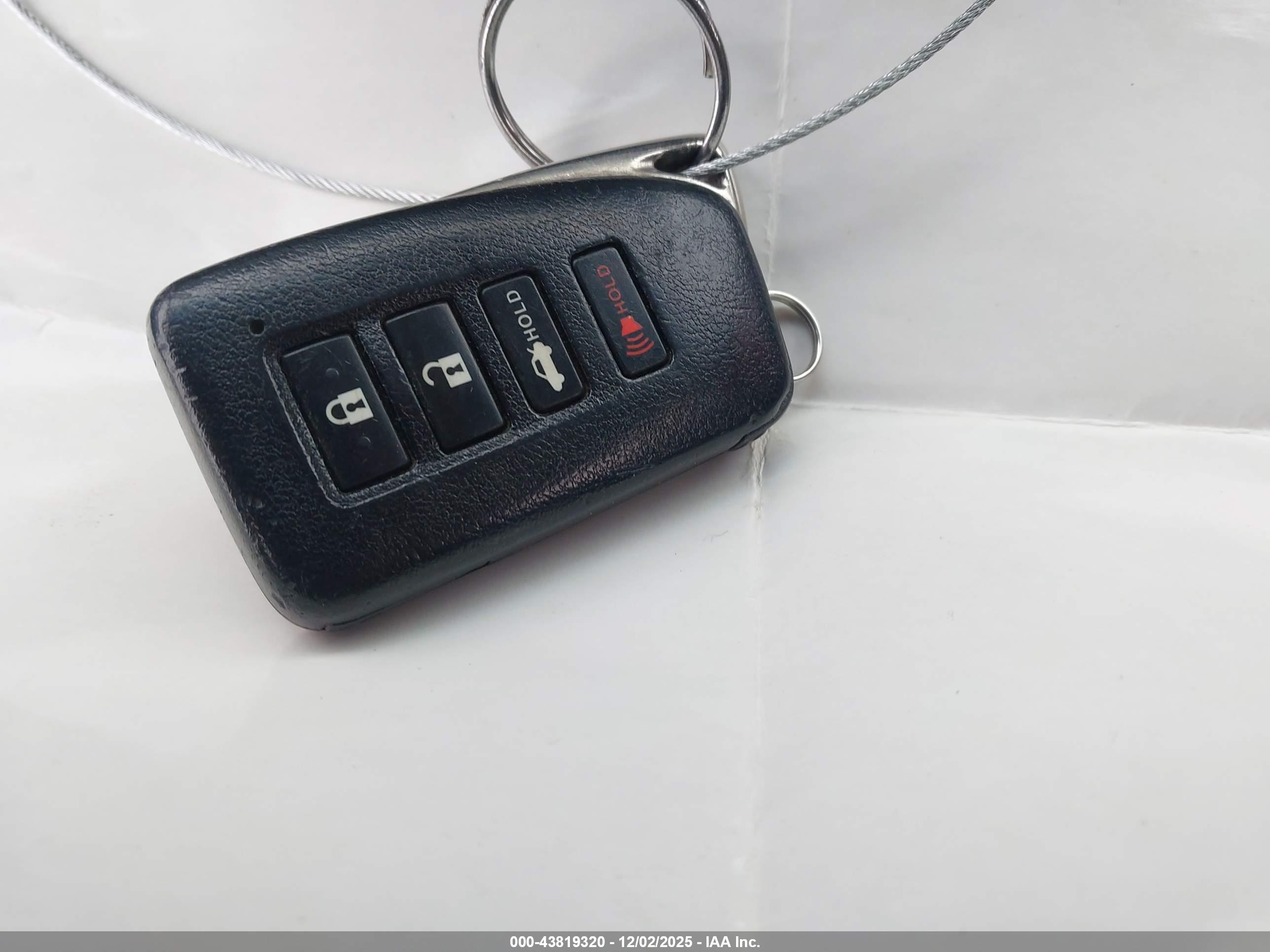LEXUS ES image 11