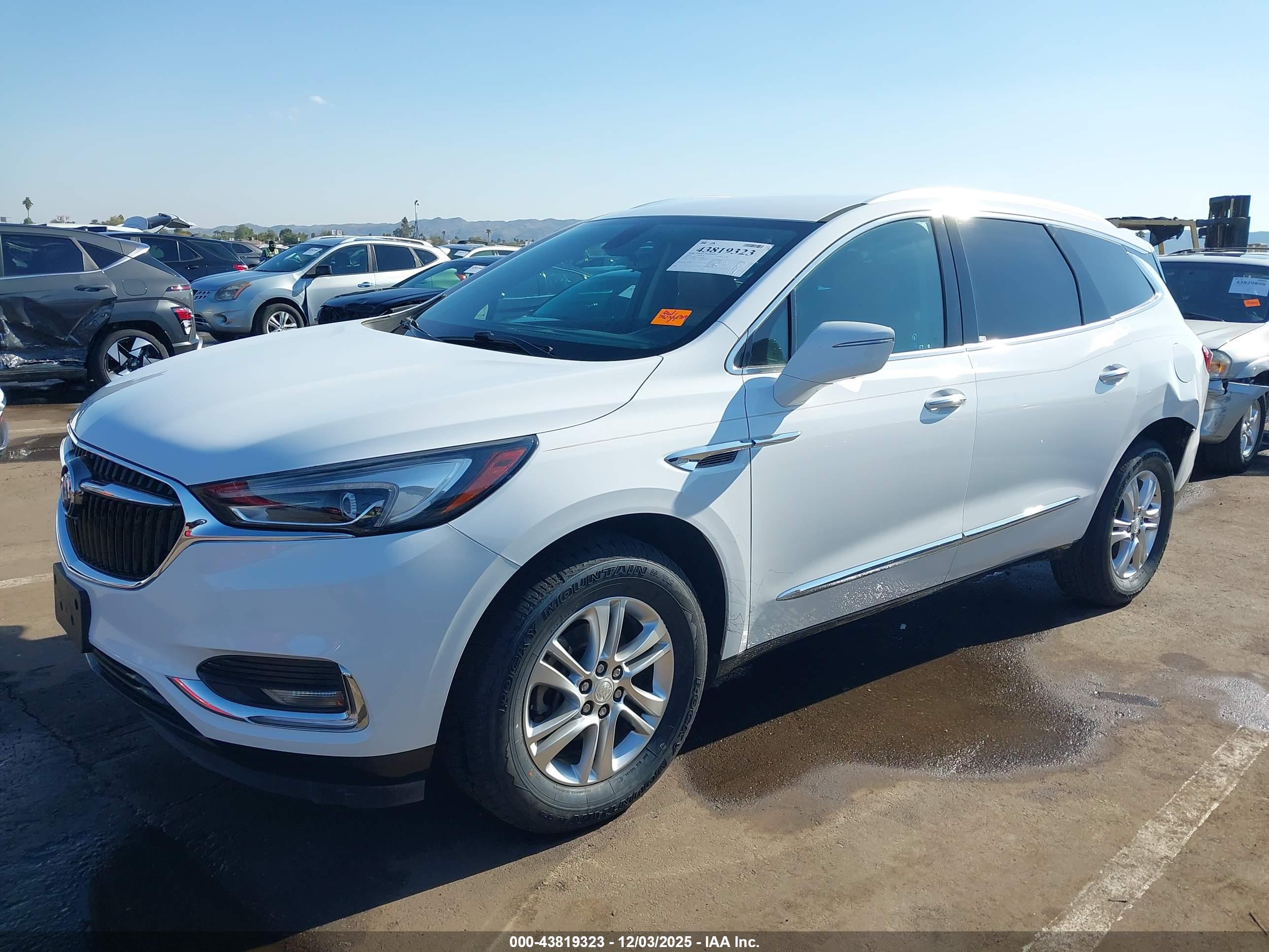BUICK ENCLAVE image 2