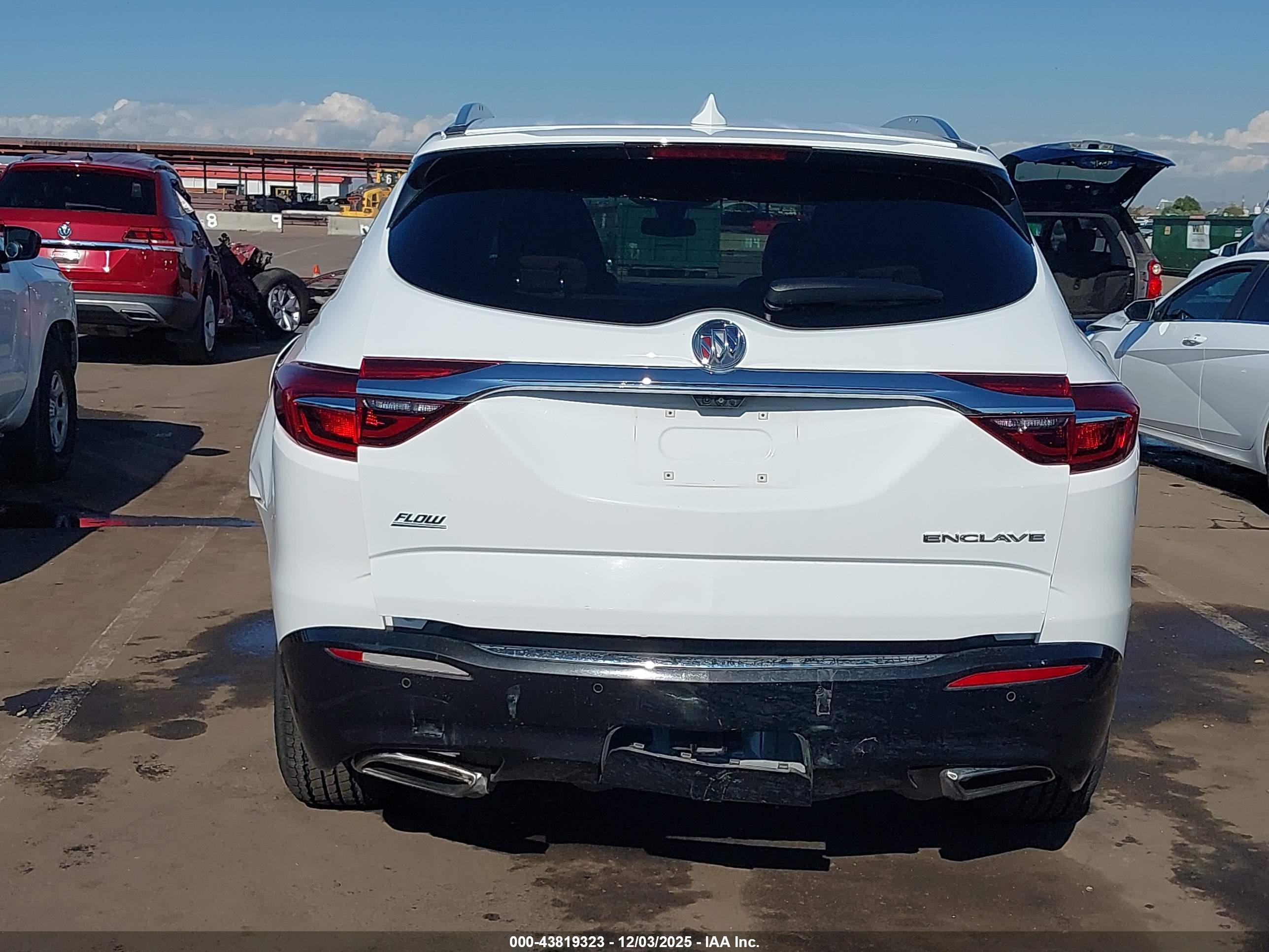 BUICK ENCLAVE image 6