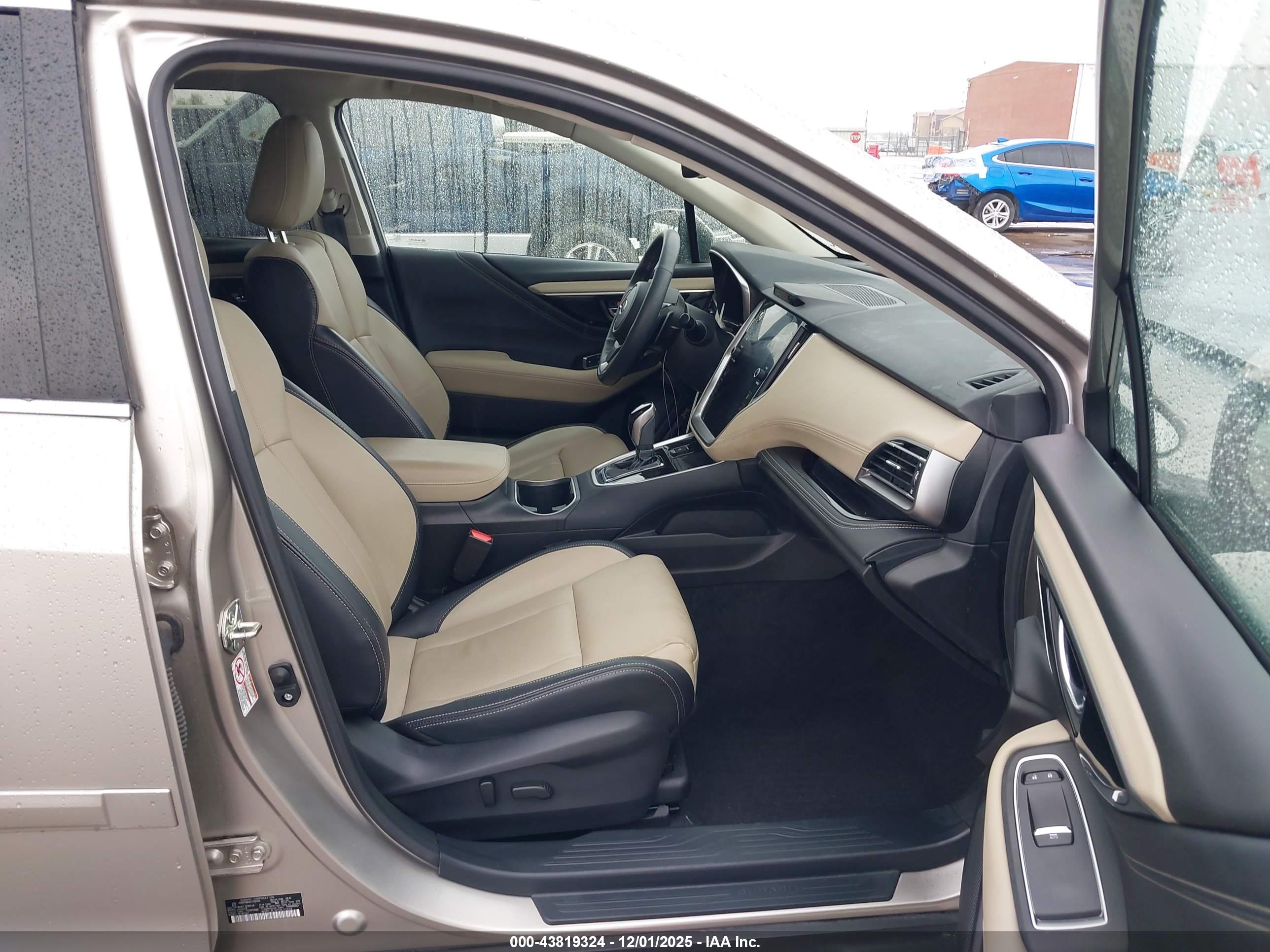 SUBARU OUTBACK image 5
