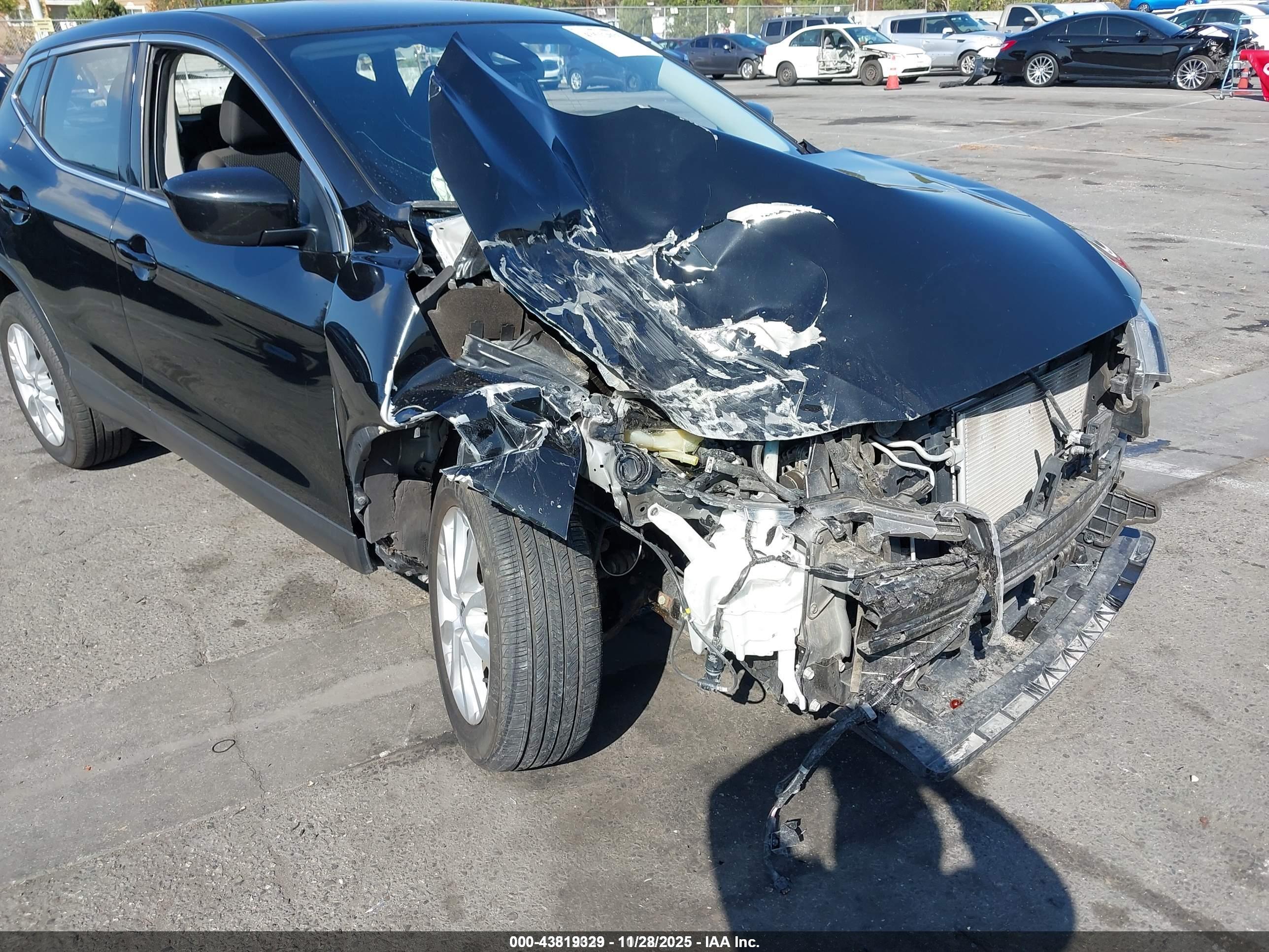 NISSAN ROGUE image 6