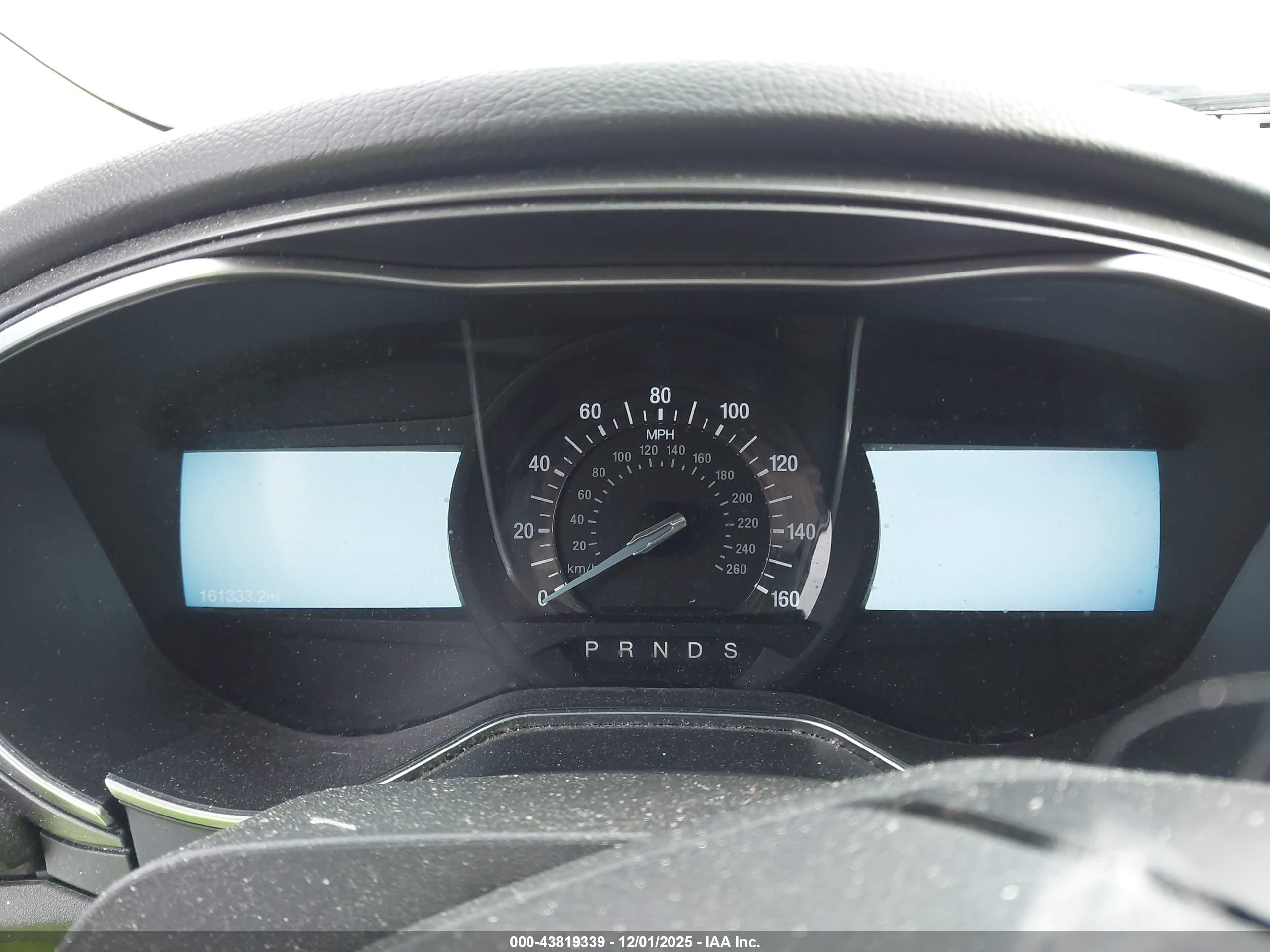 FORD FUSION image 7