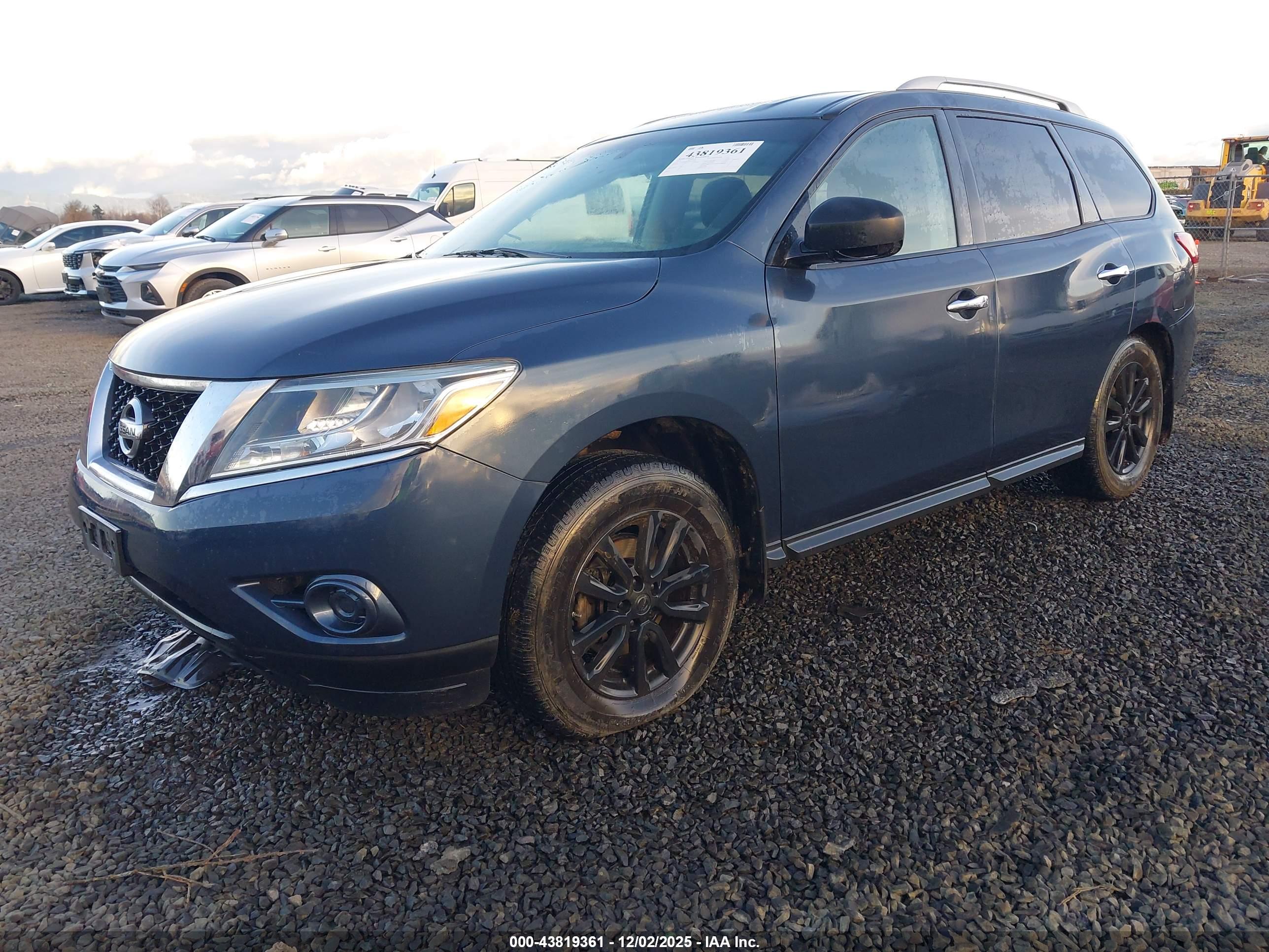 NISSAN PATHFINDER image 2