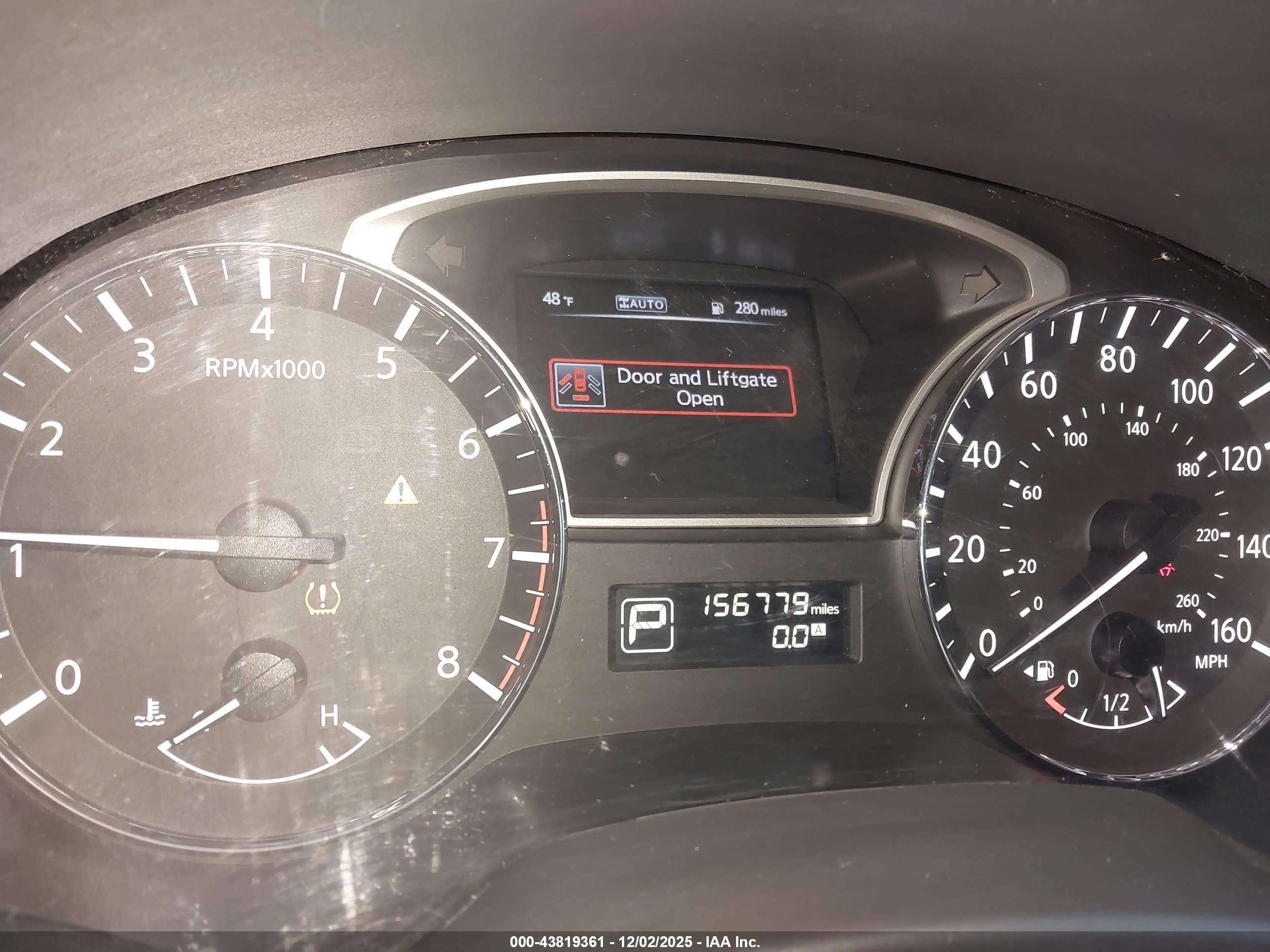 NISSAN PATHFINDER image 7