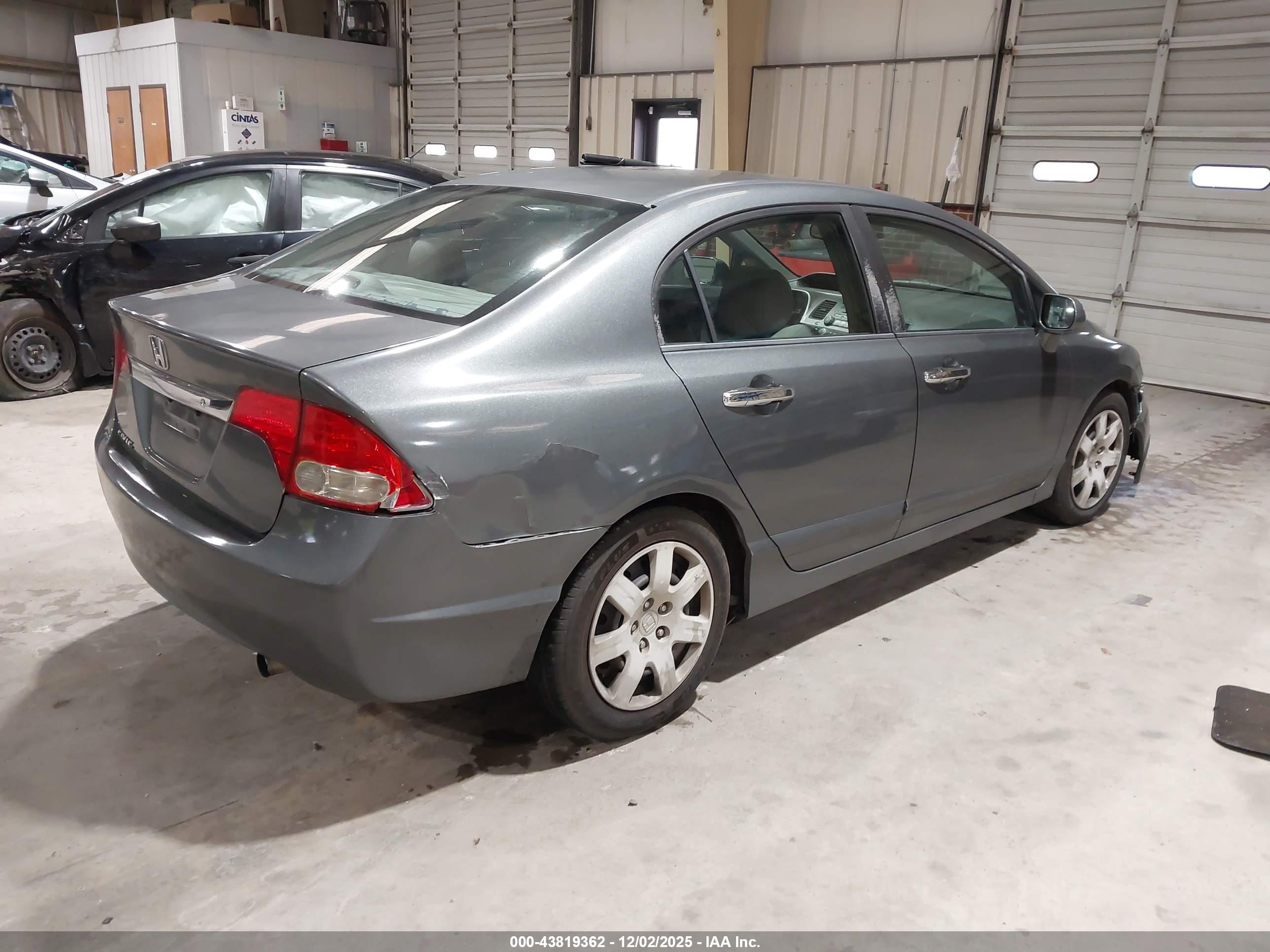 HONDA CIVIC image 4