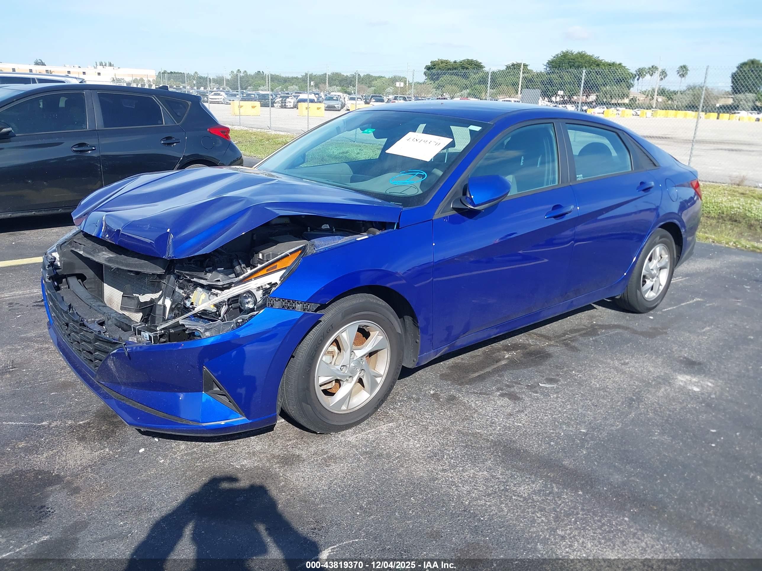 HYUNDAI ELANTRA image 2