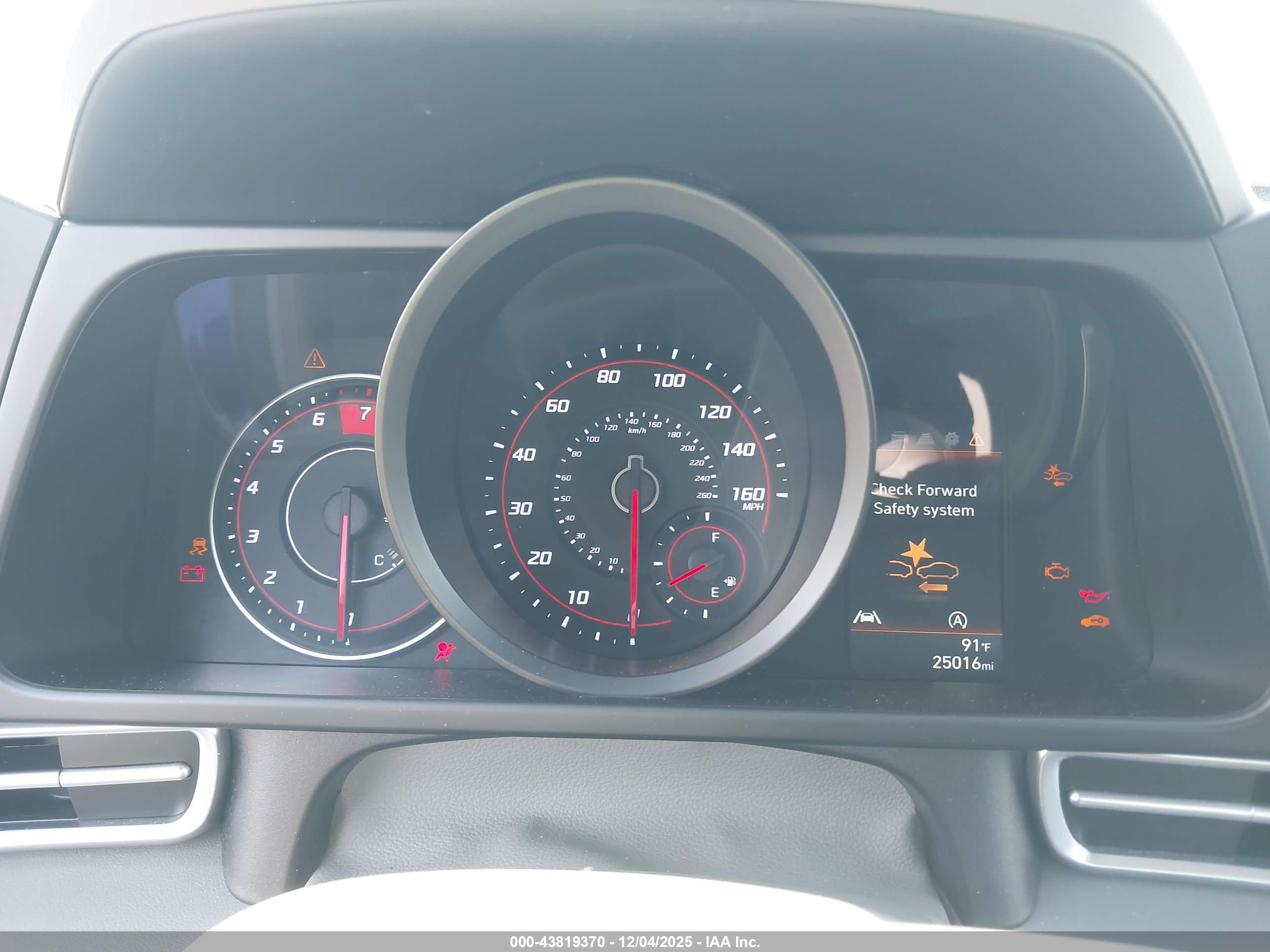HYUNDAI ELANTRA image 7
