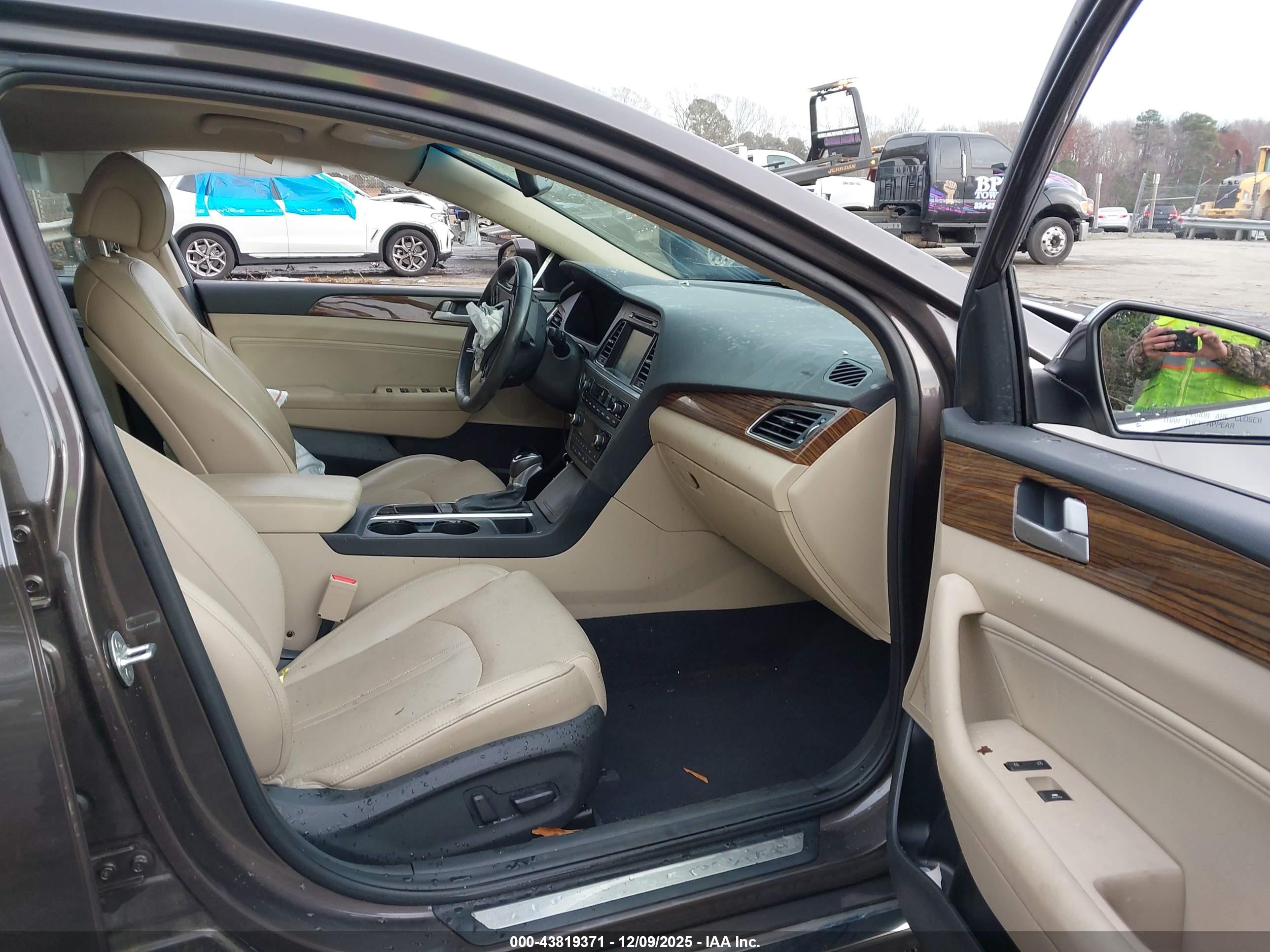 HYUNDAI SONATA image 5