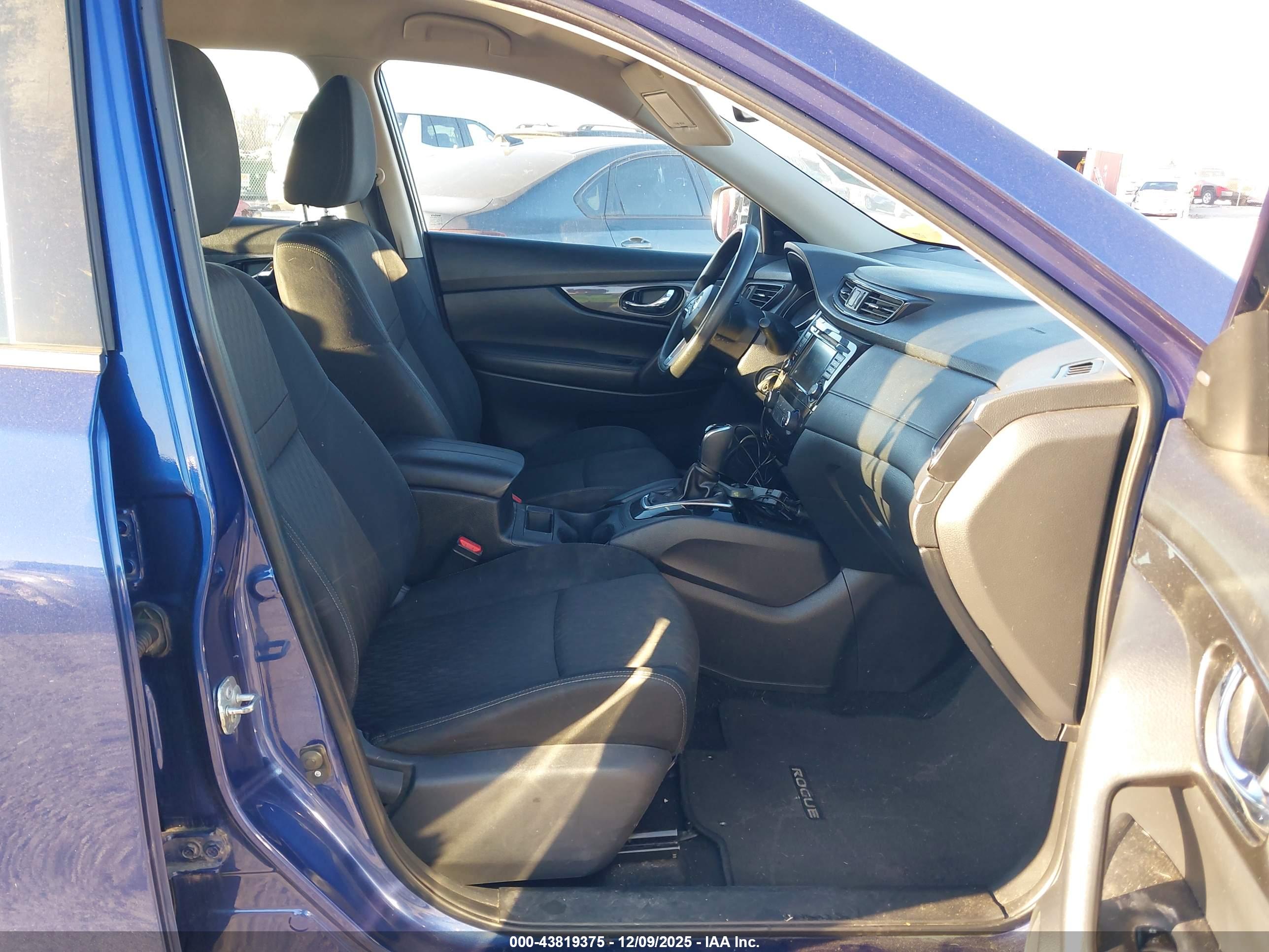 NISSAN ROGUE image 5