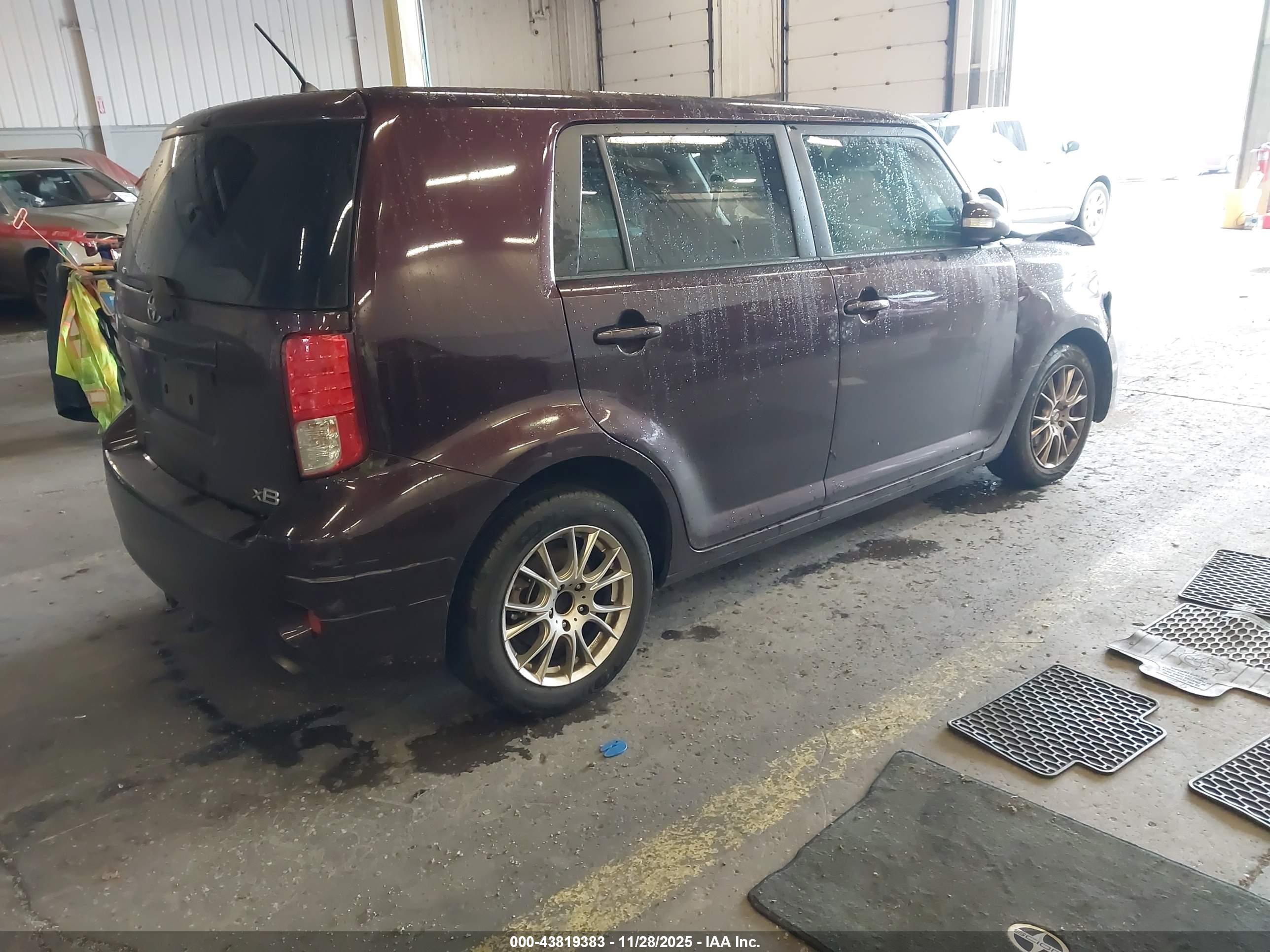SCION XB image 4