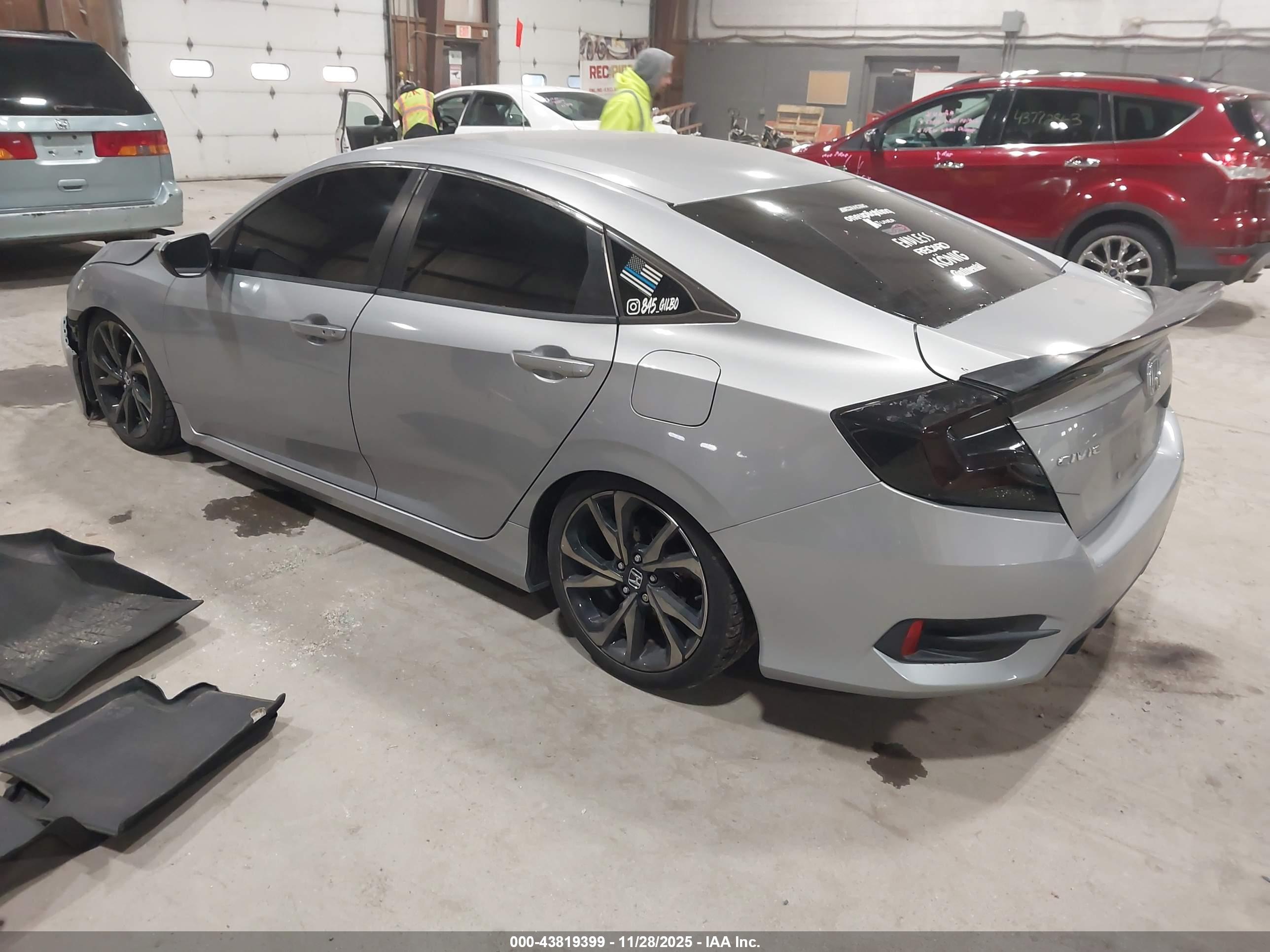 HONDA CIVIC image 3