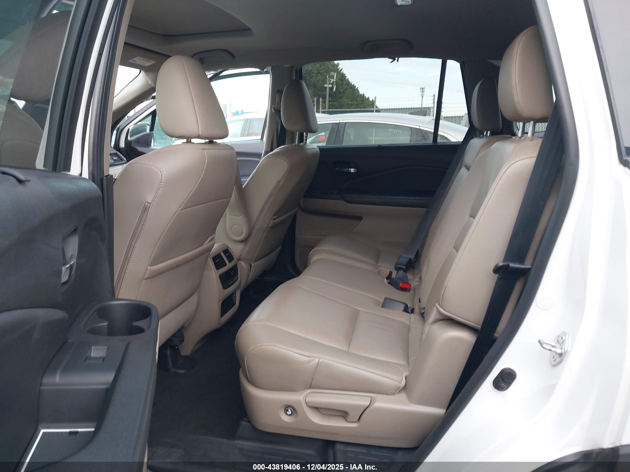 HONDA PILOT image 8