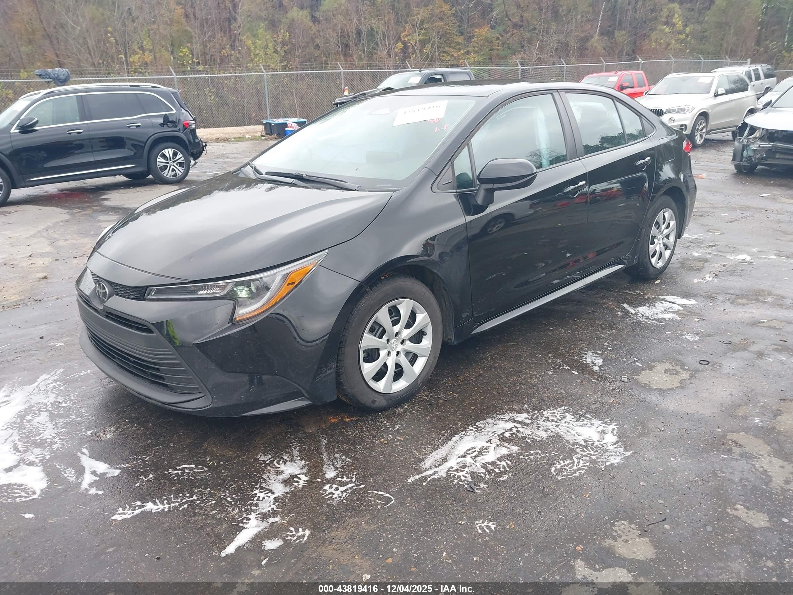TOYOTA COROLLA image 2