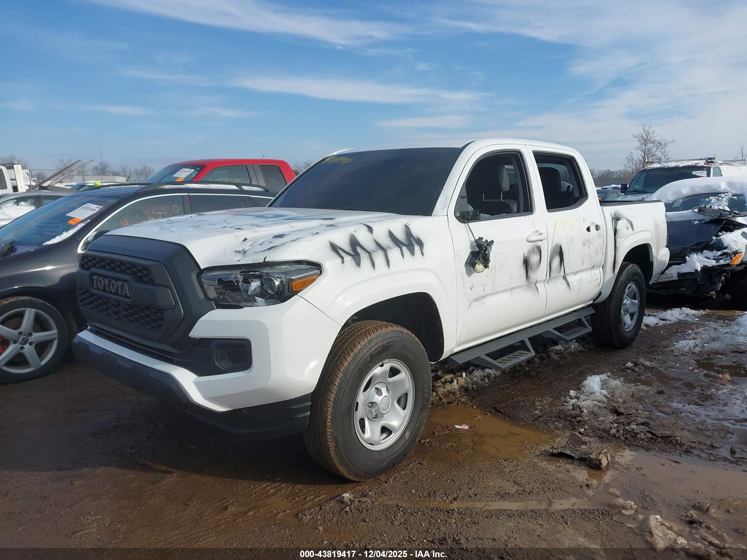 TOYOTA TACOMA image 2