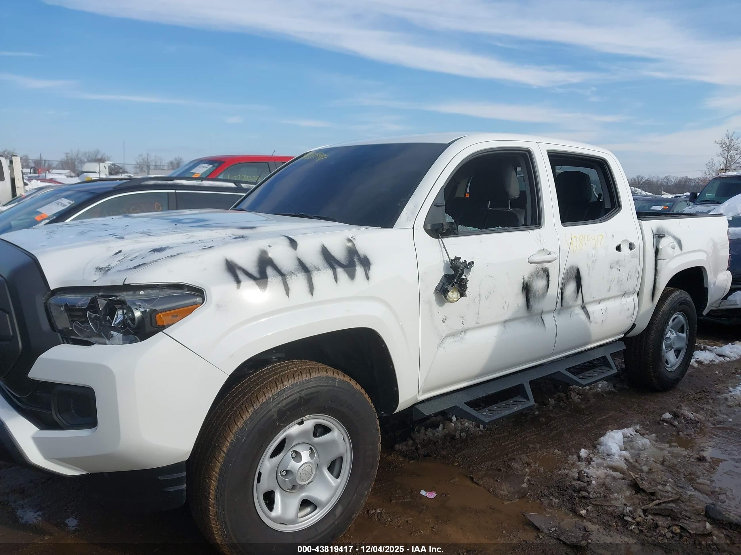 TOYOTA TACOMA image 6