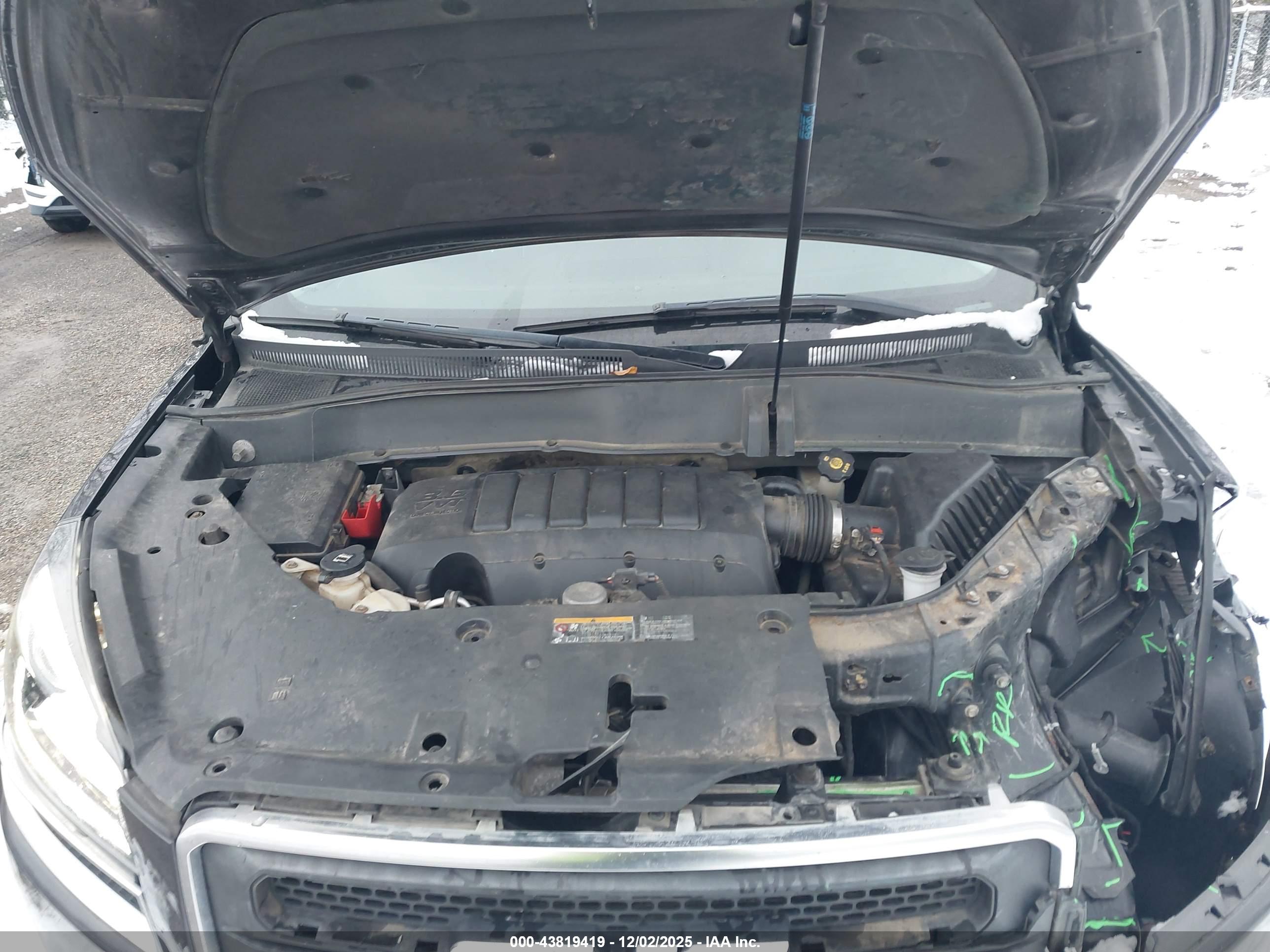 GMC ACADIA image 10
