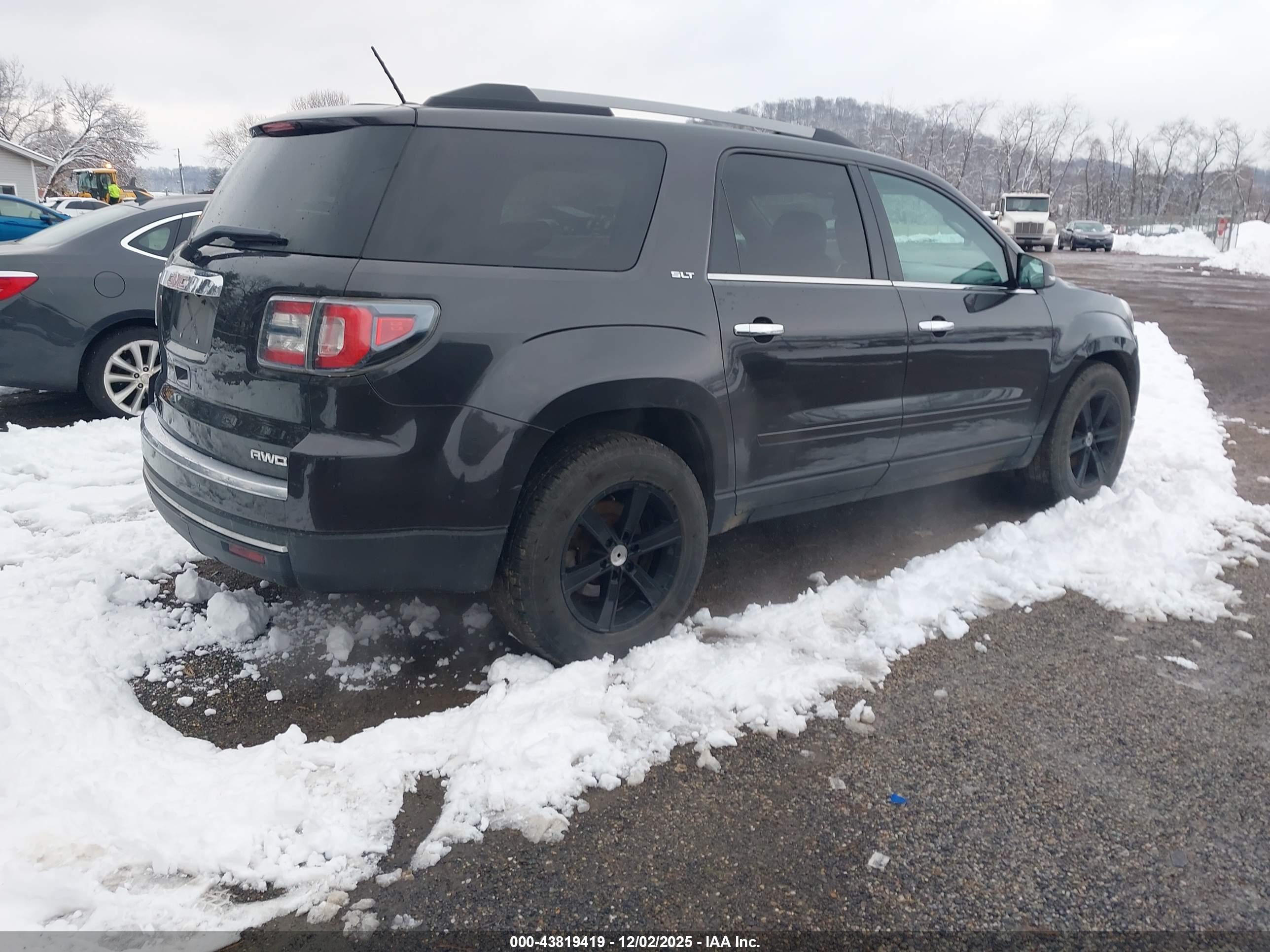 GMC ACADIA image 4
