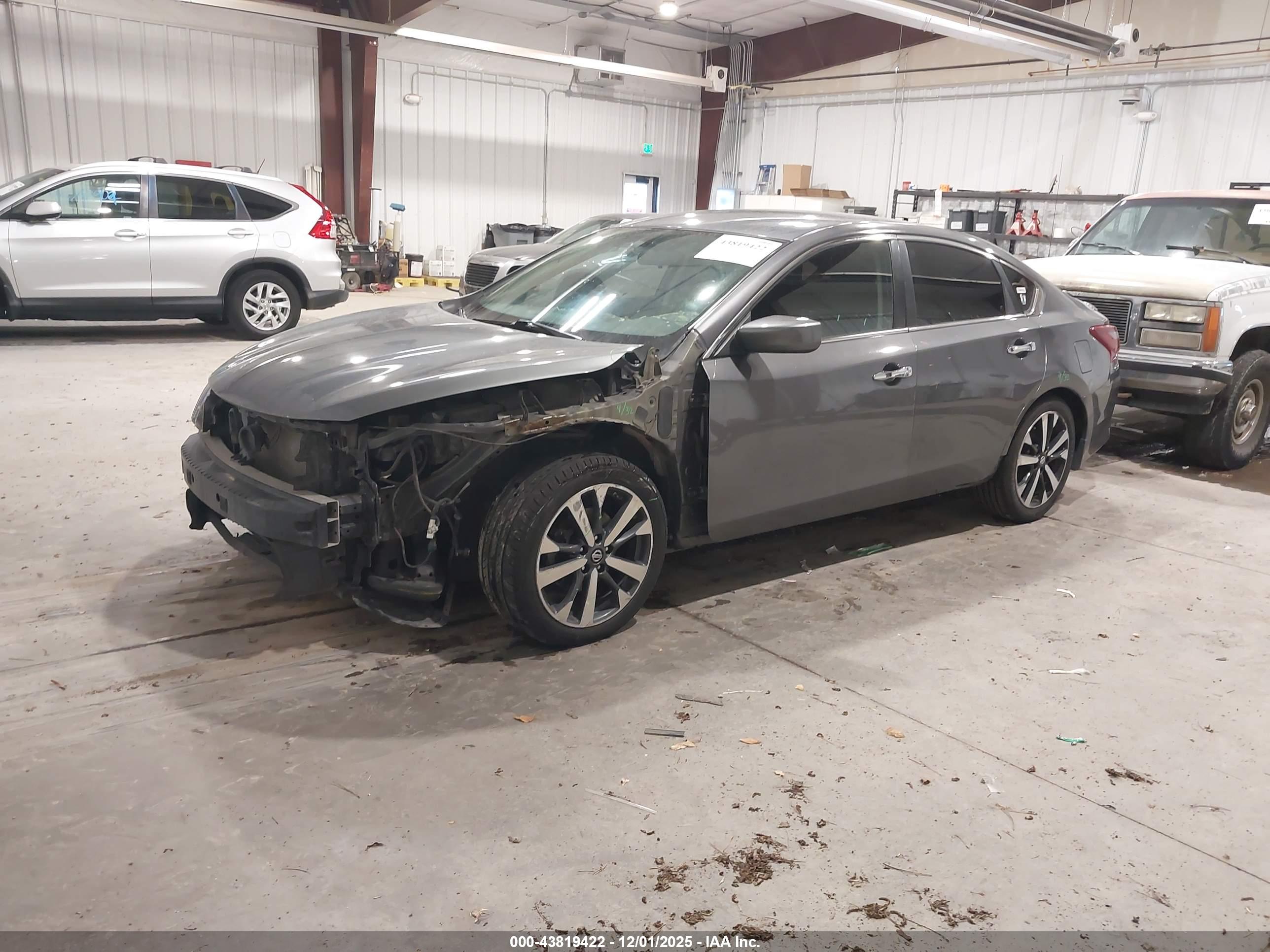 NISSAN ALTIMA image 2
