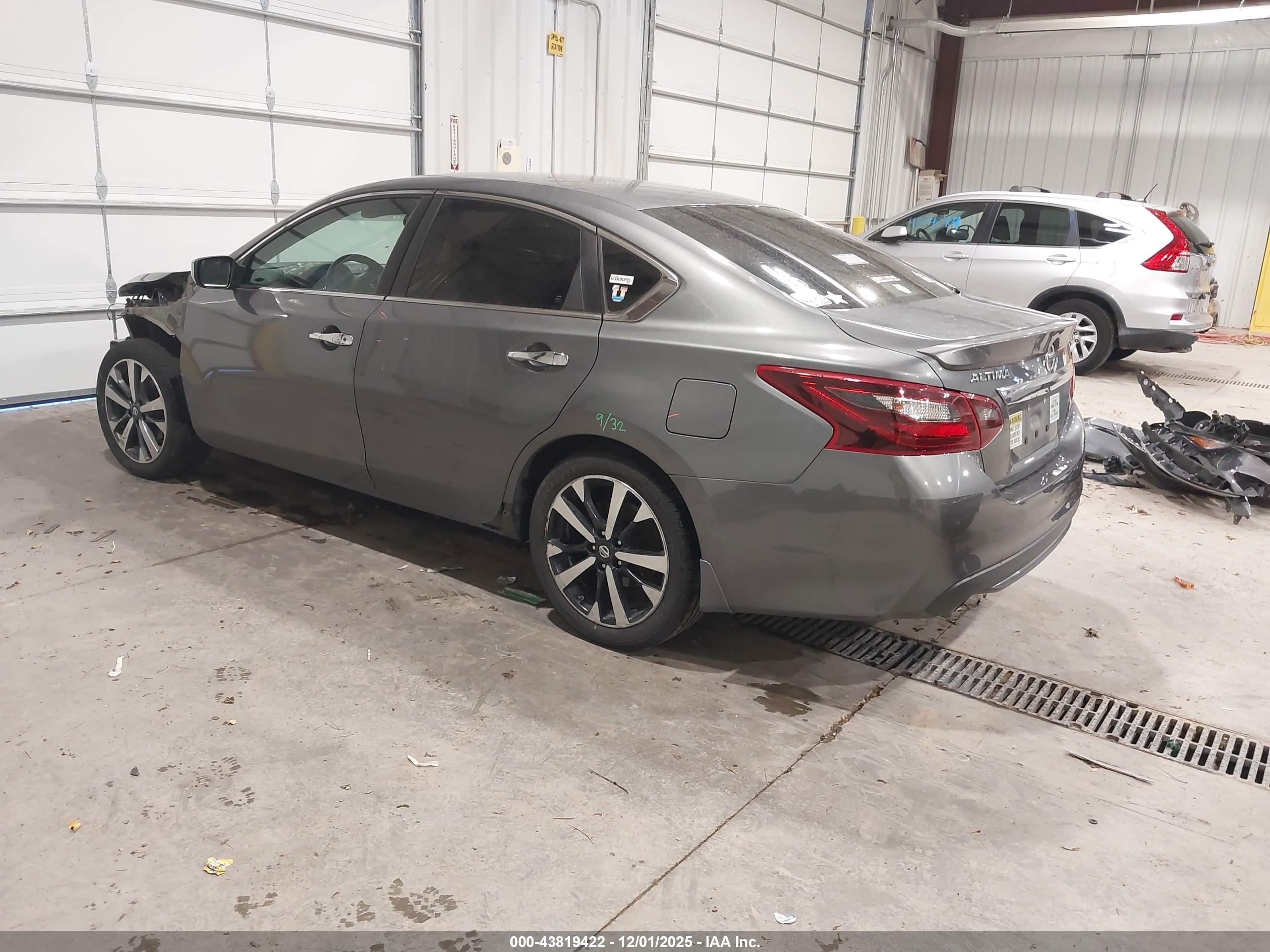 NISSAN ALTIMA image 3
