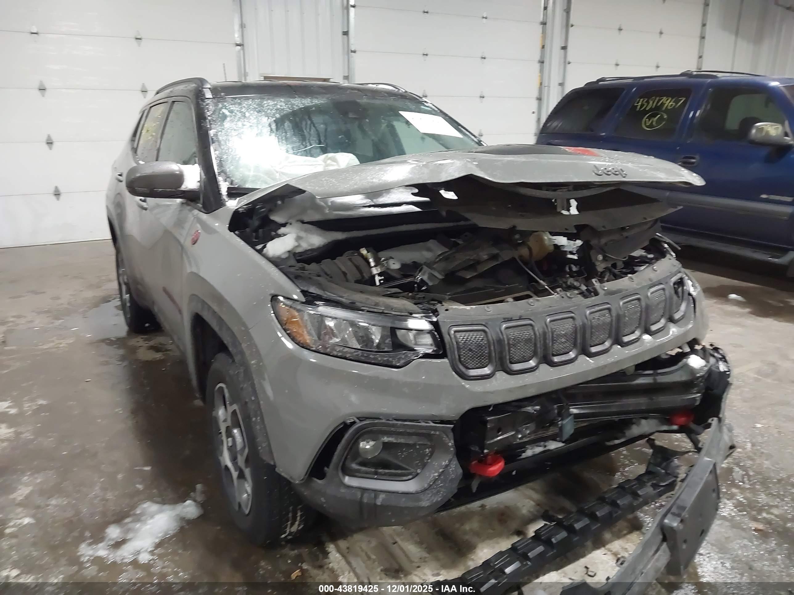 JEEP COMPASS image 6