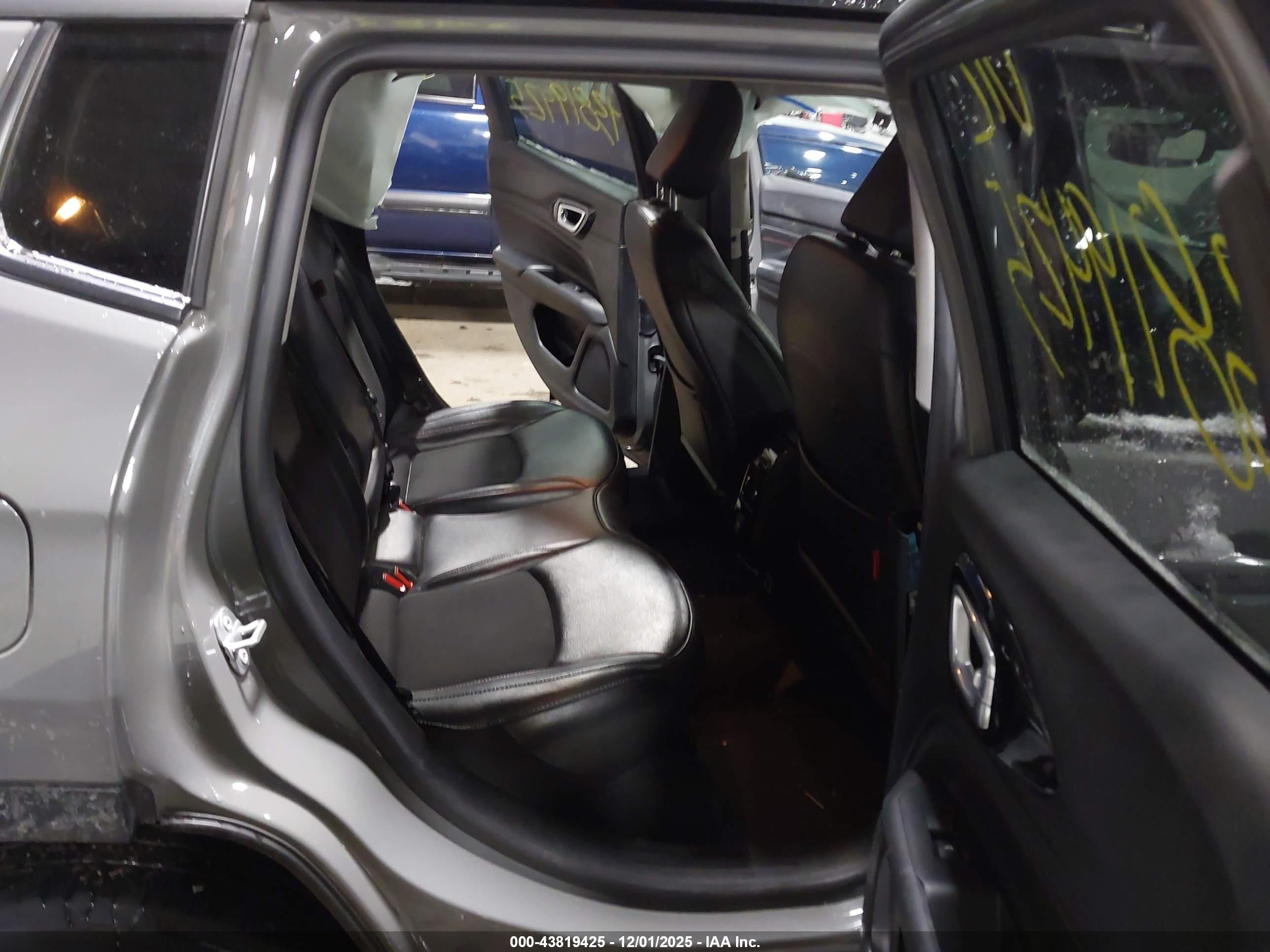 JEEP COMPASS image 8