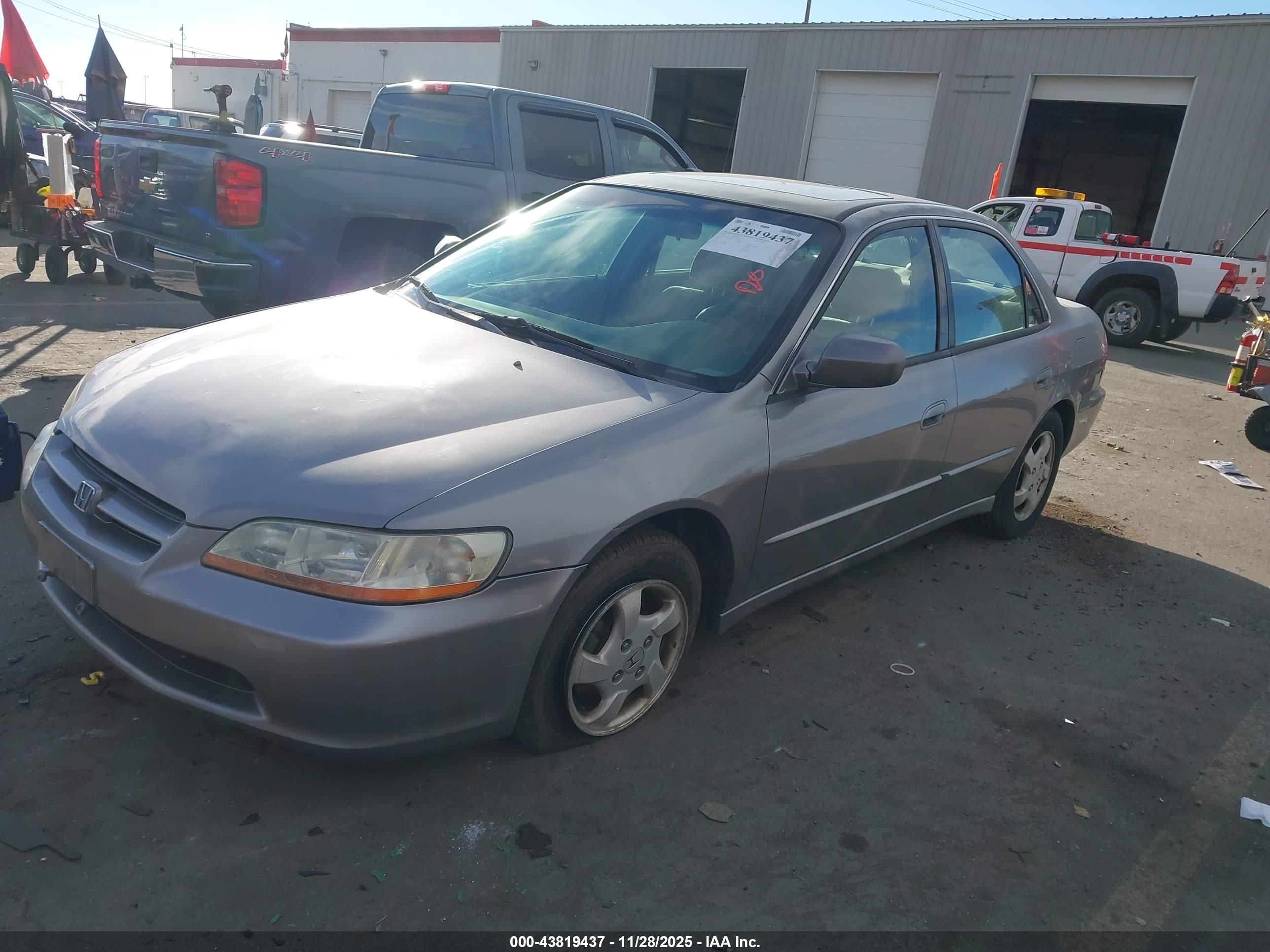 HONDA ACCORD image 2