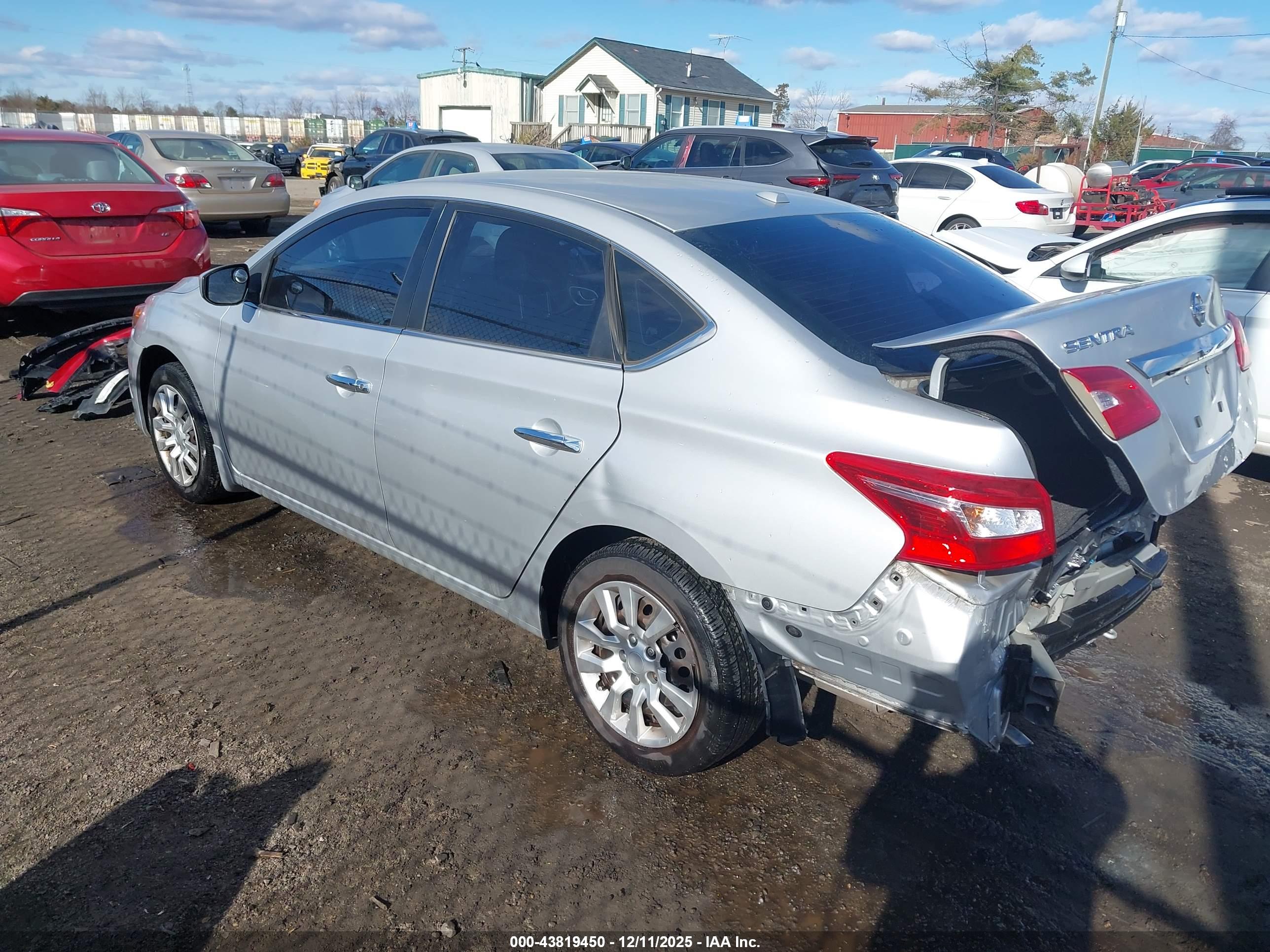 NISSAN SENTRA image 3