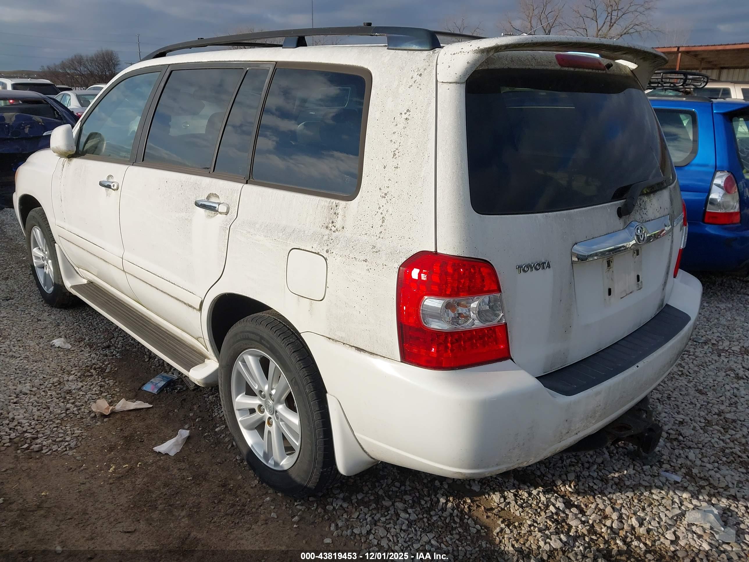 TOYOTA HIGHLANDER image 3