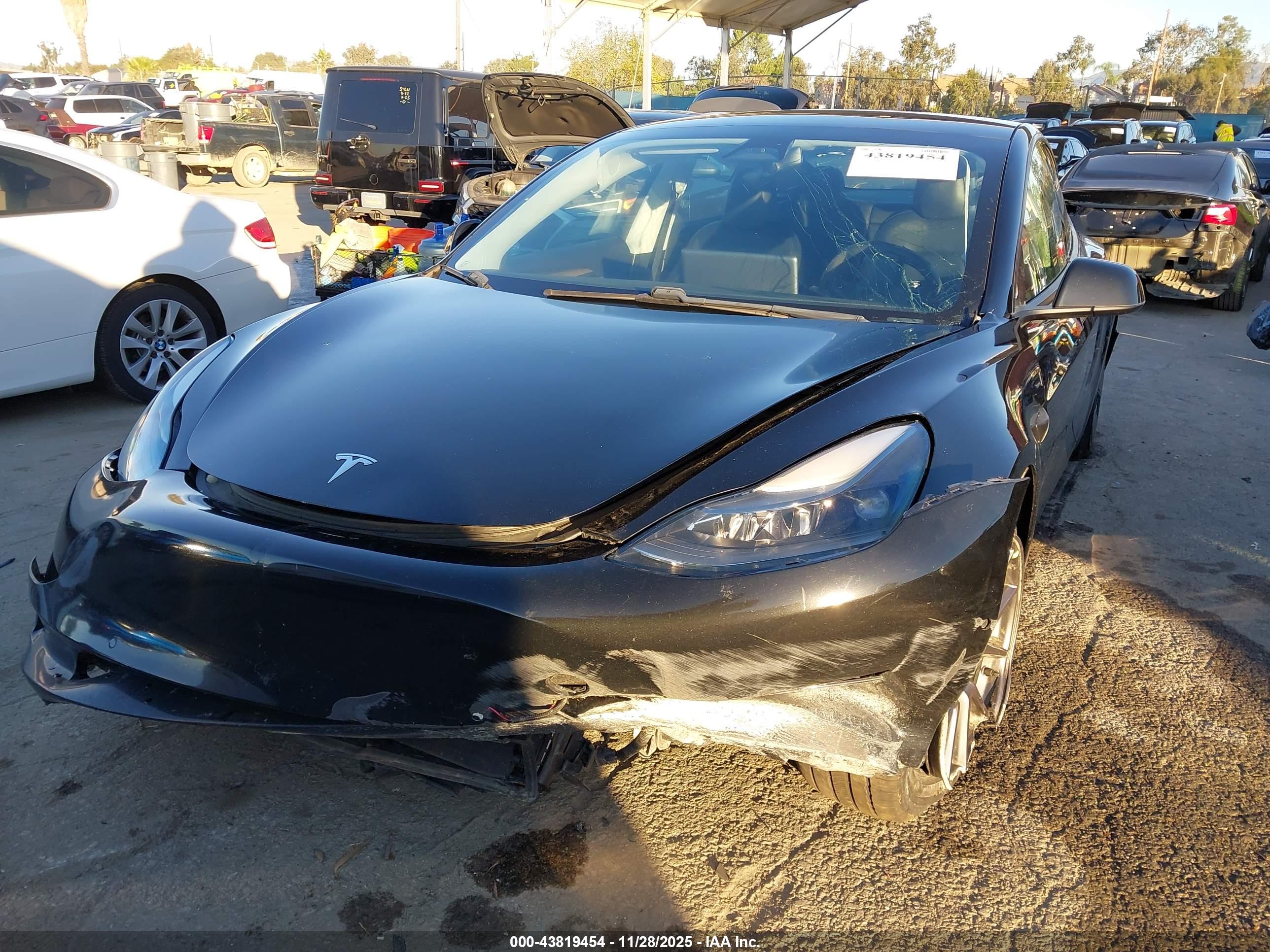 TESLA MODEL image 6