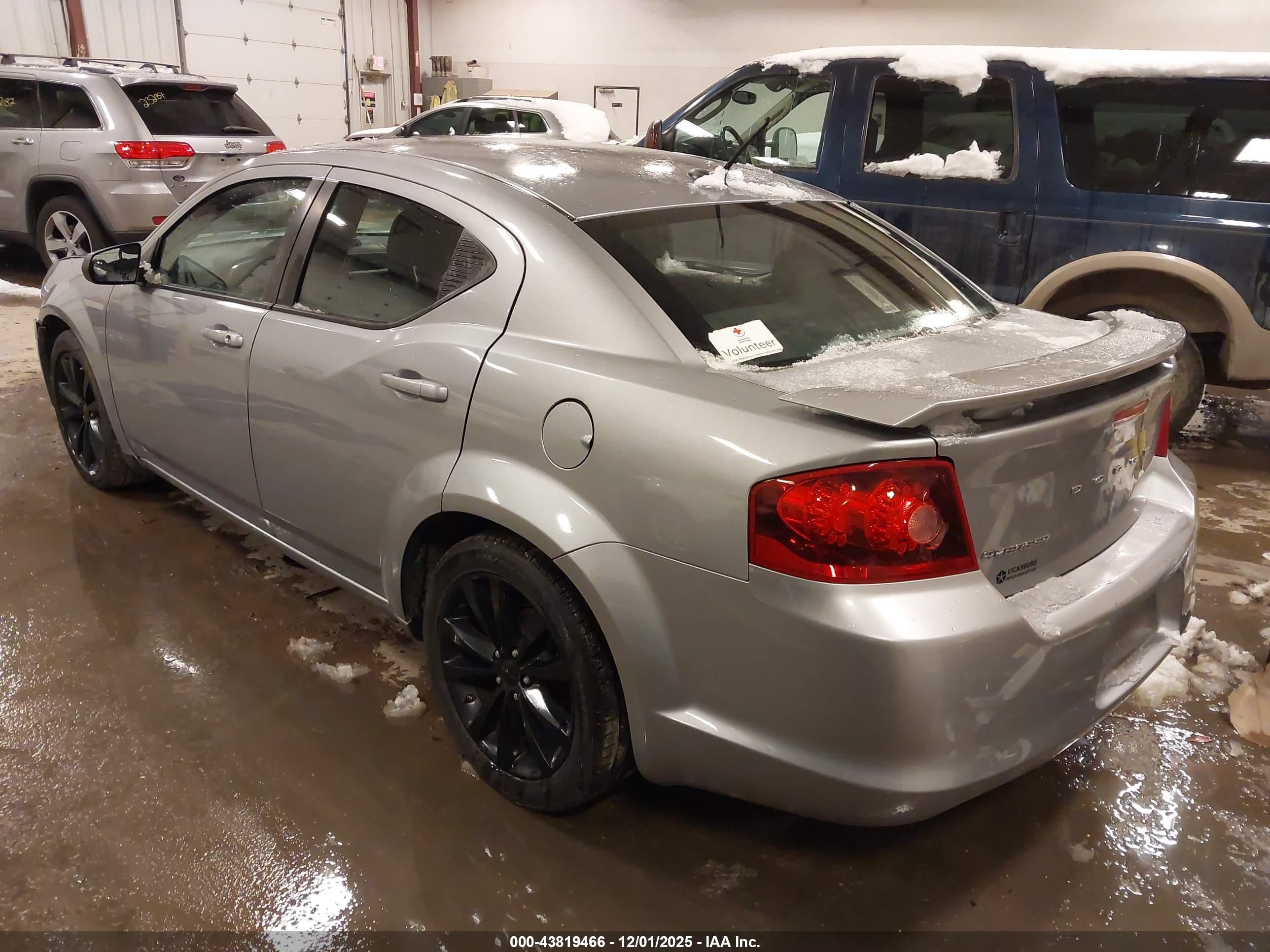 DODGE AVENGER image 3