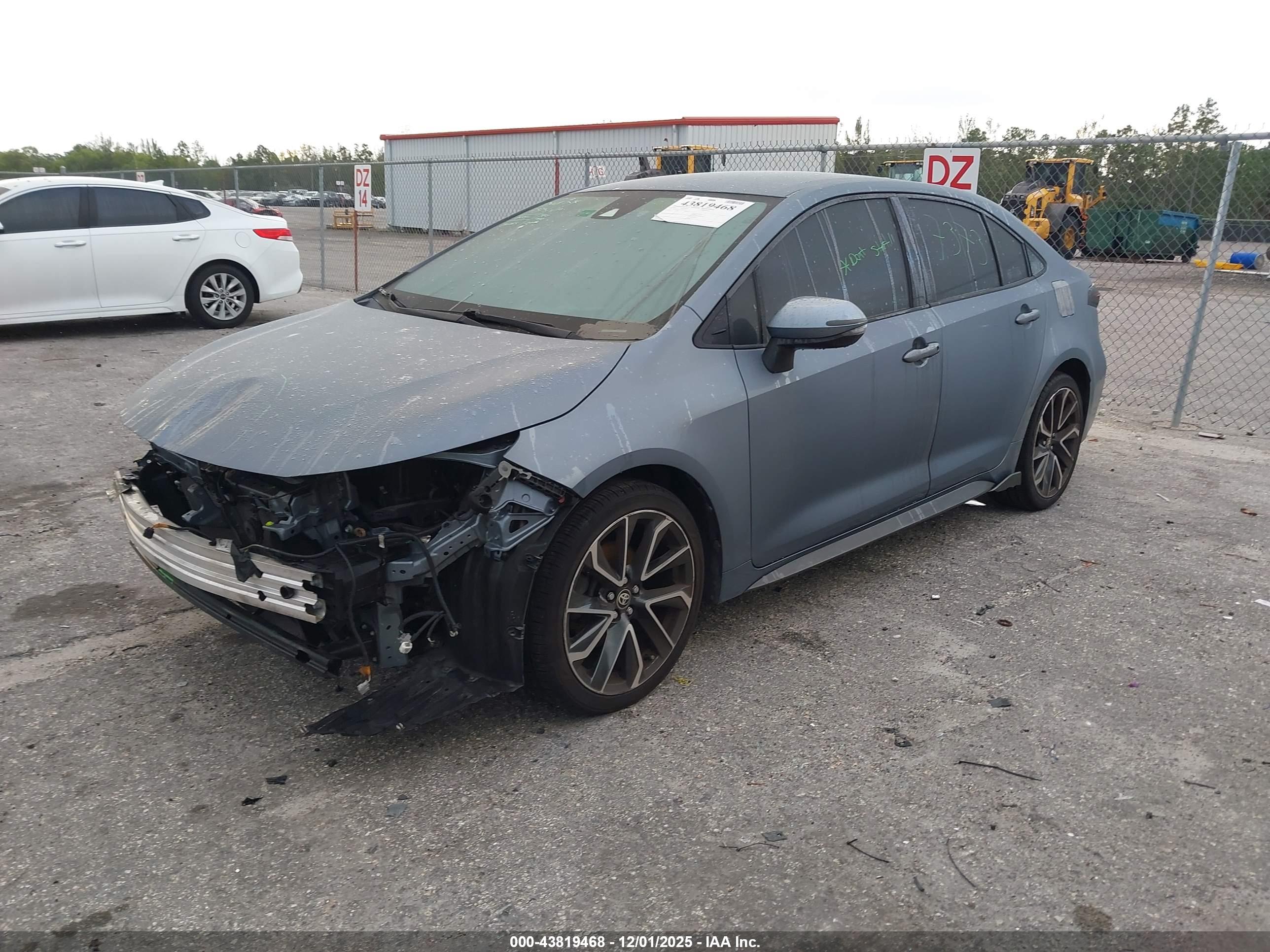 TOYOTA COROLLA image 2
