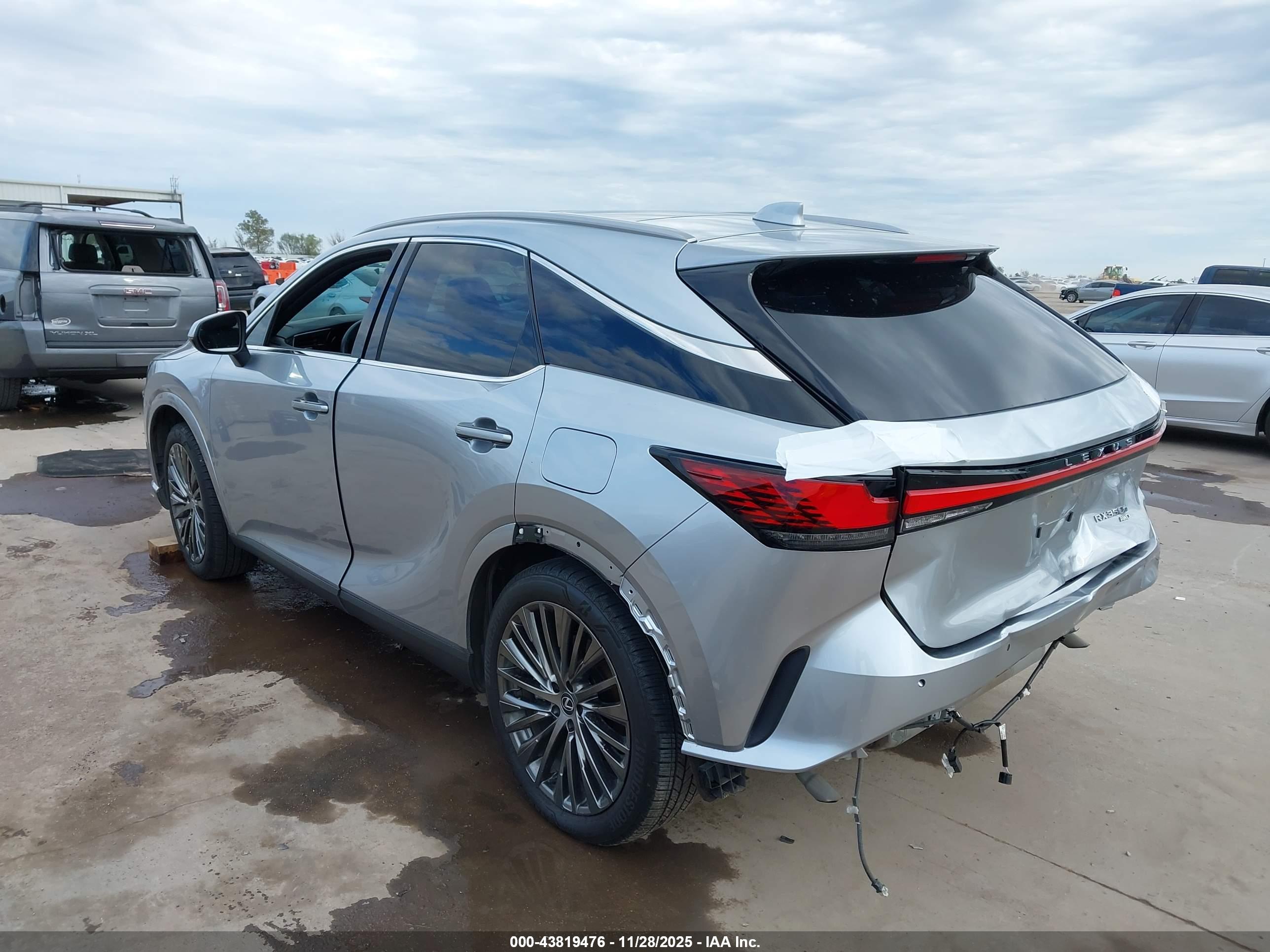 LEXUS RX image 3
