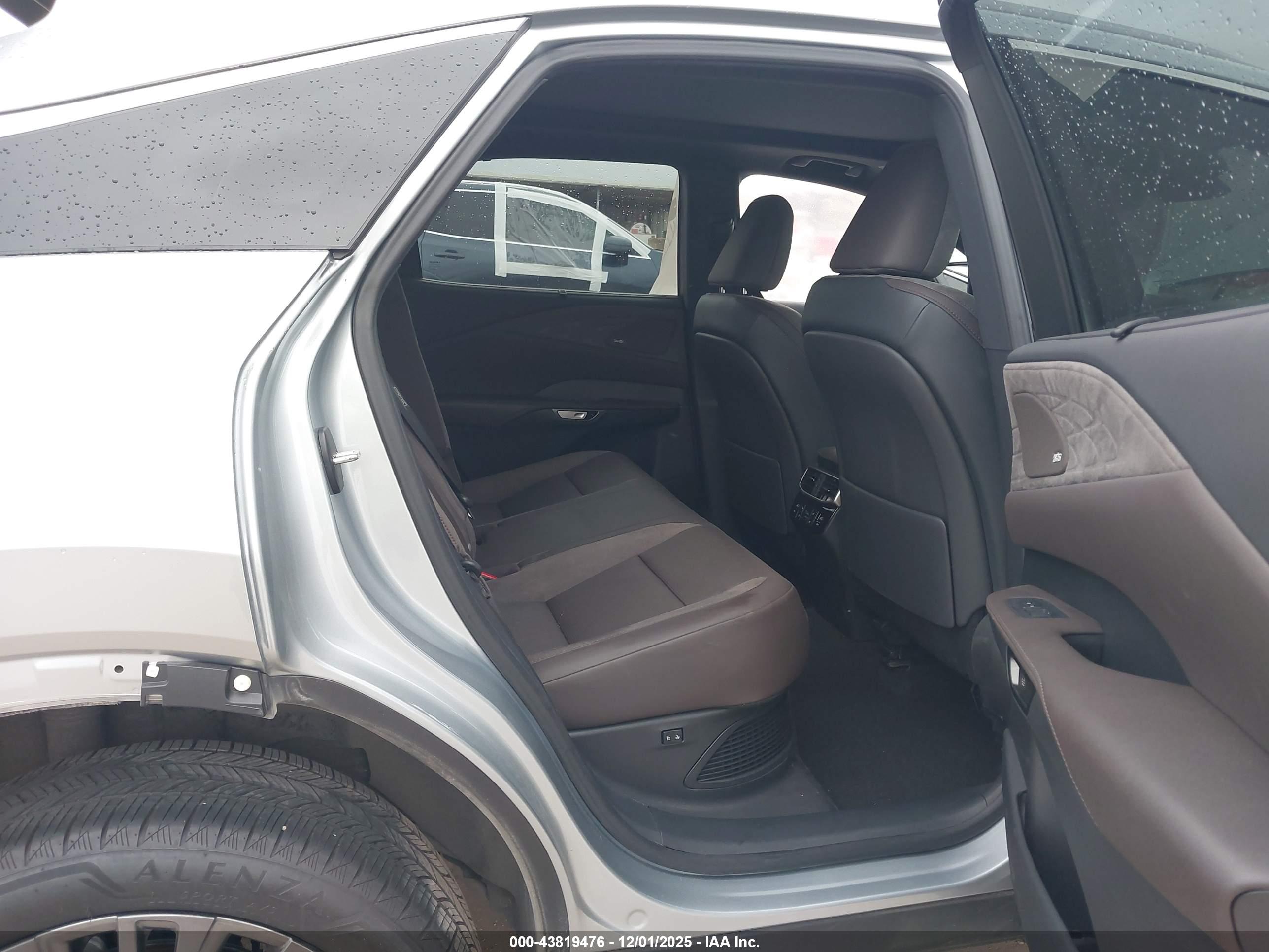 LEXUS RX image 8