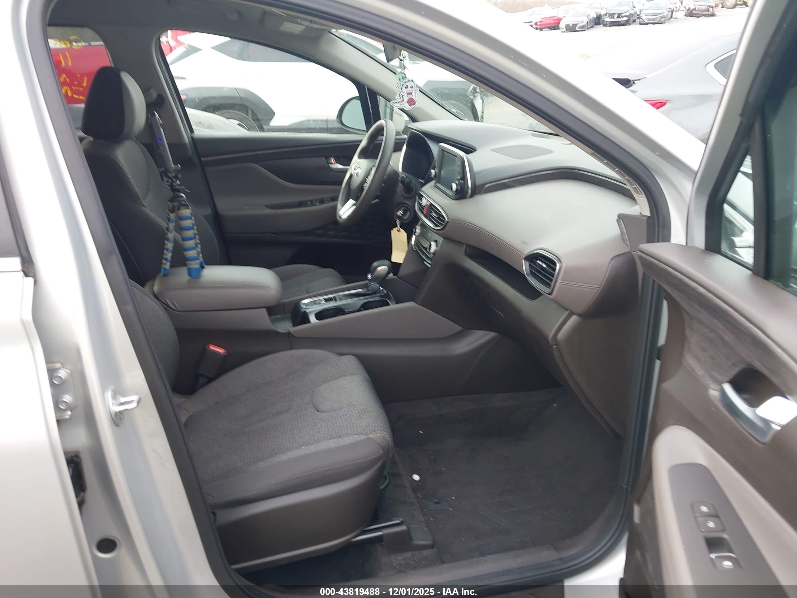 HYUNDAI SANTA image 5