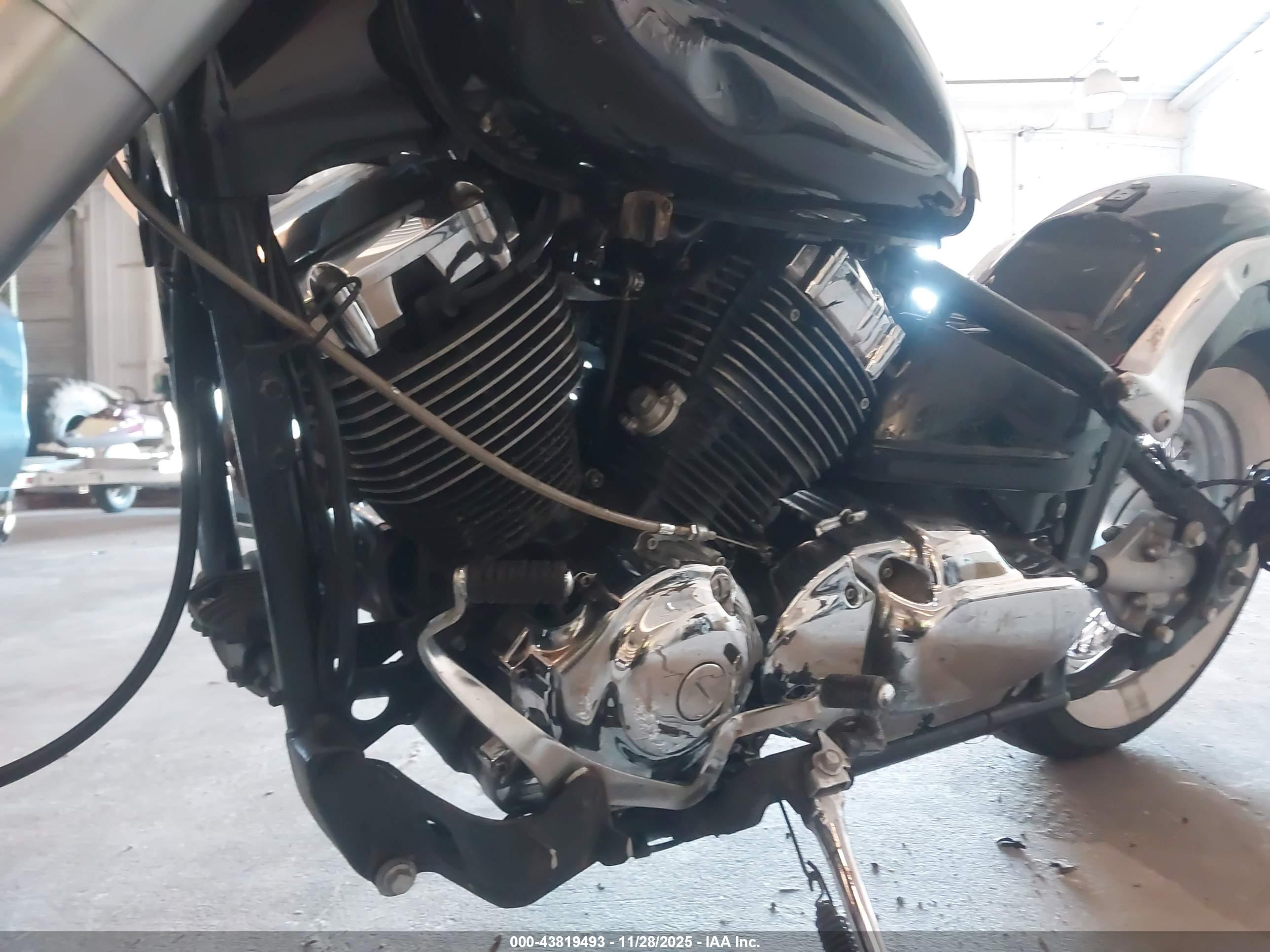 YAMAHA XVS650 image 9