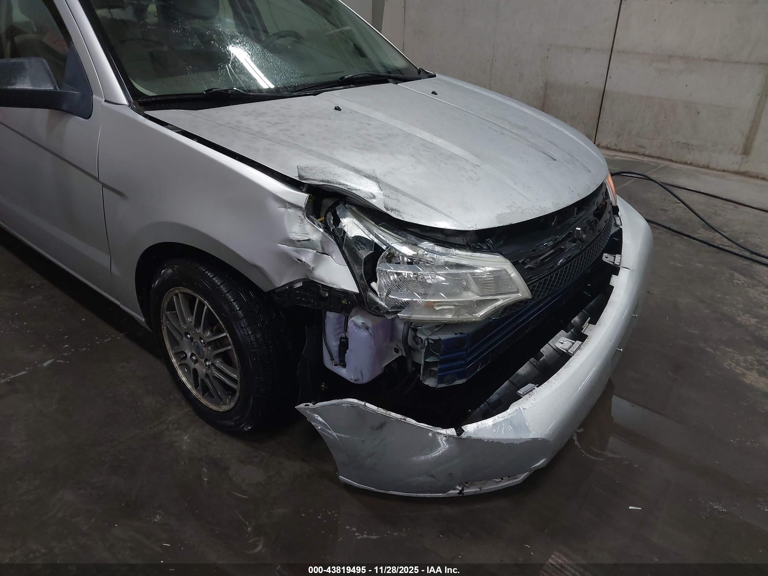 FORD FOCUS image 6