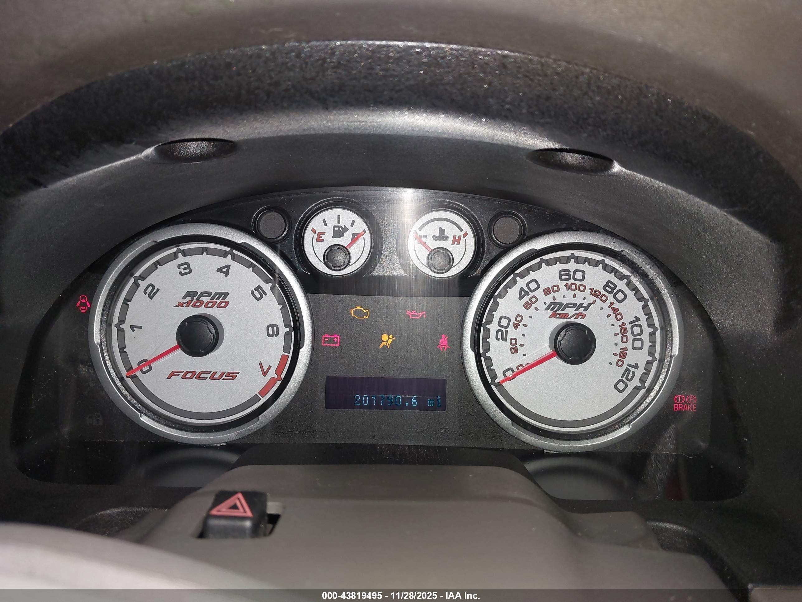 FORD FOCUS image 7