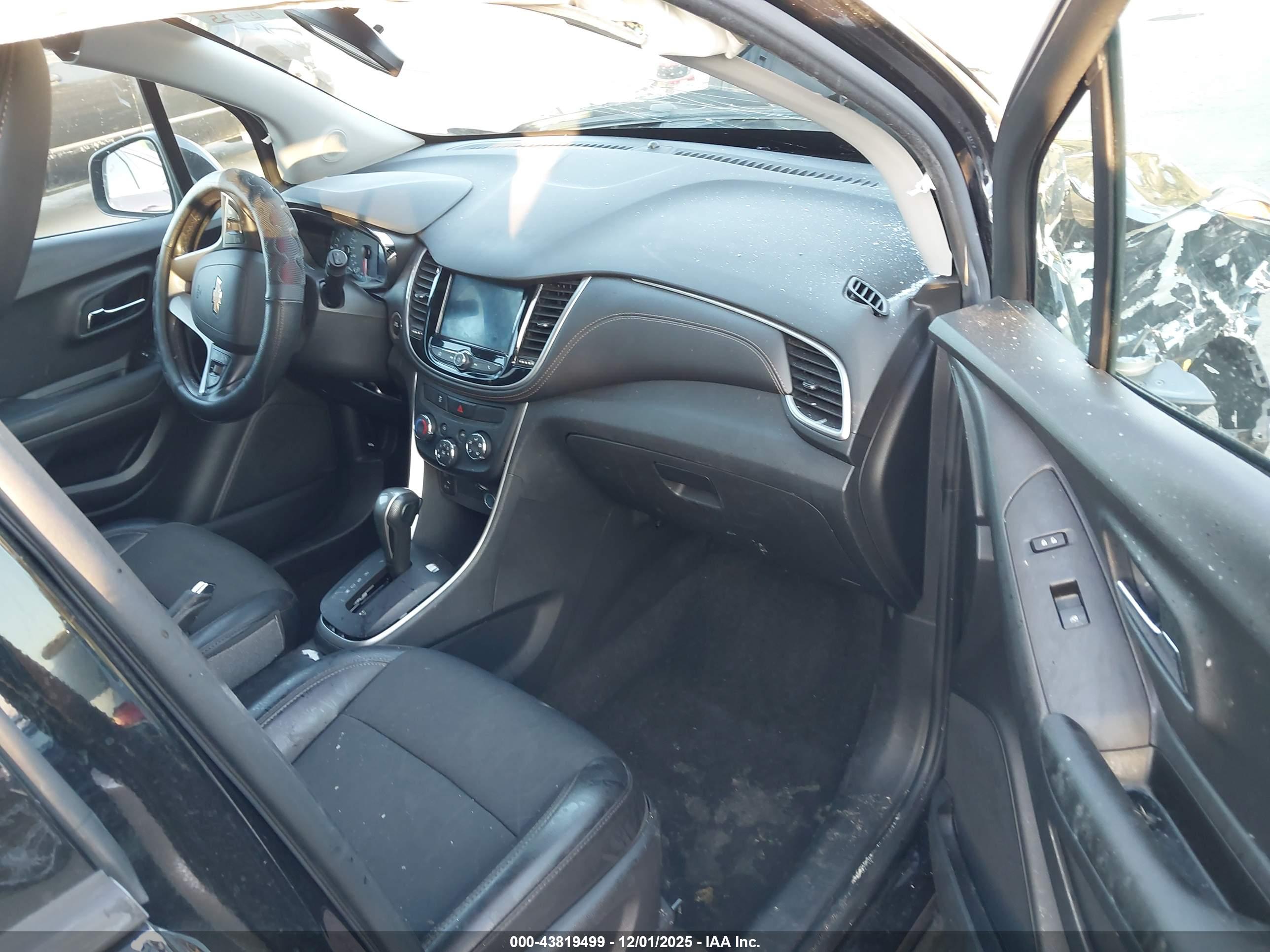 CHEVROLET TRAX image 5