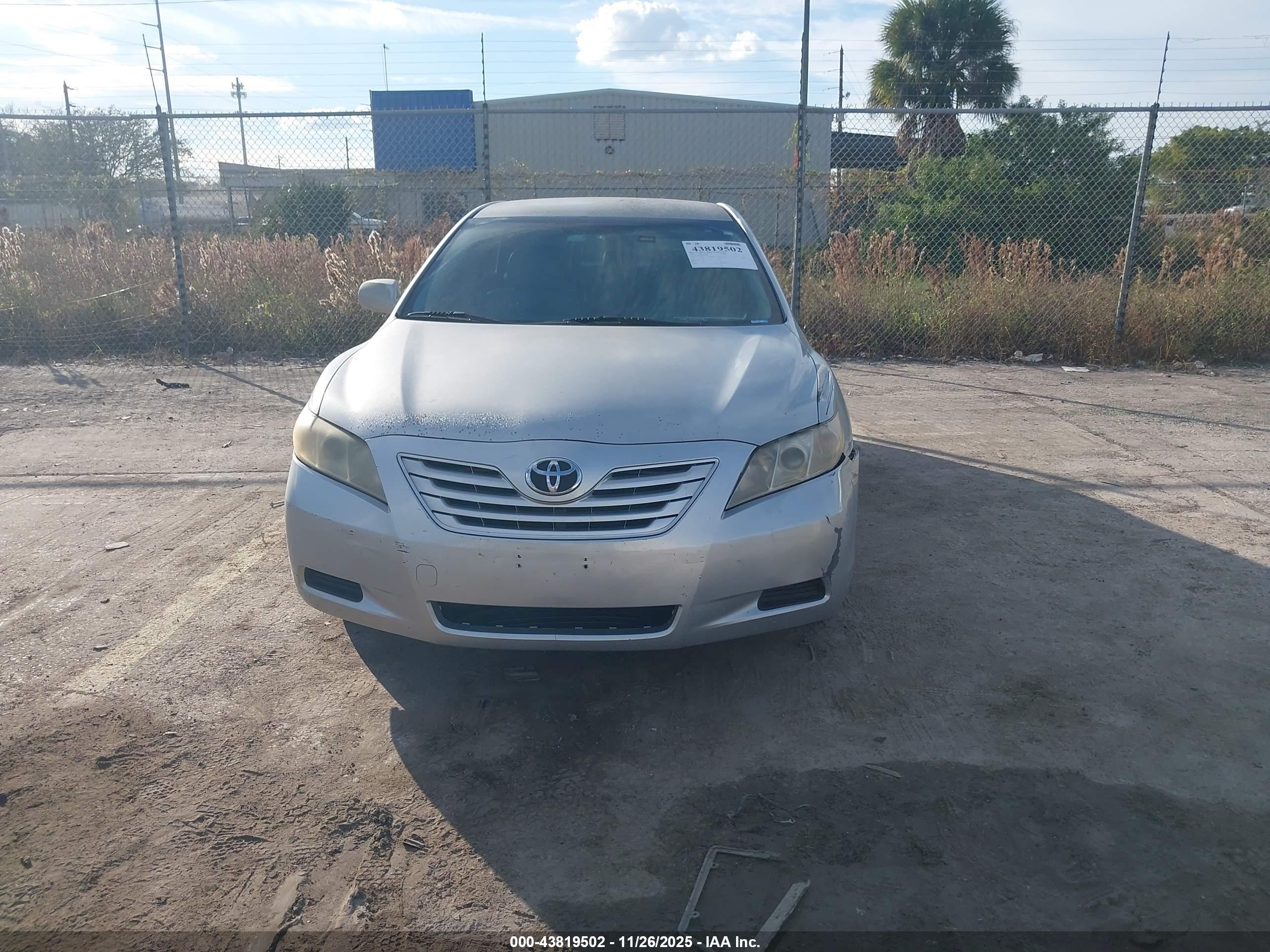 TOYOTA CAMRY image 6