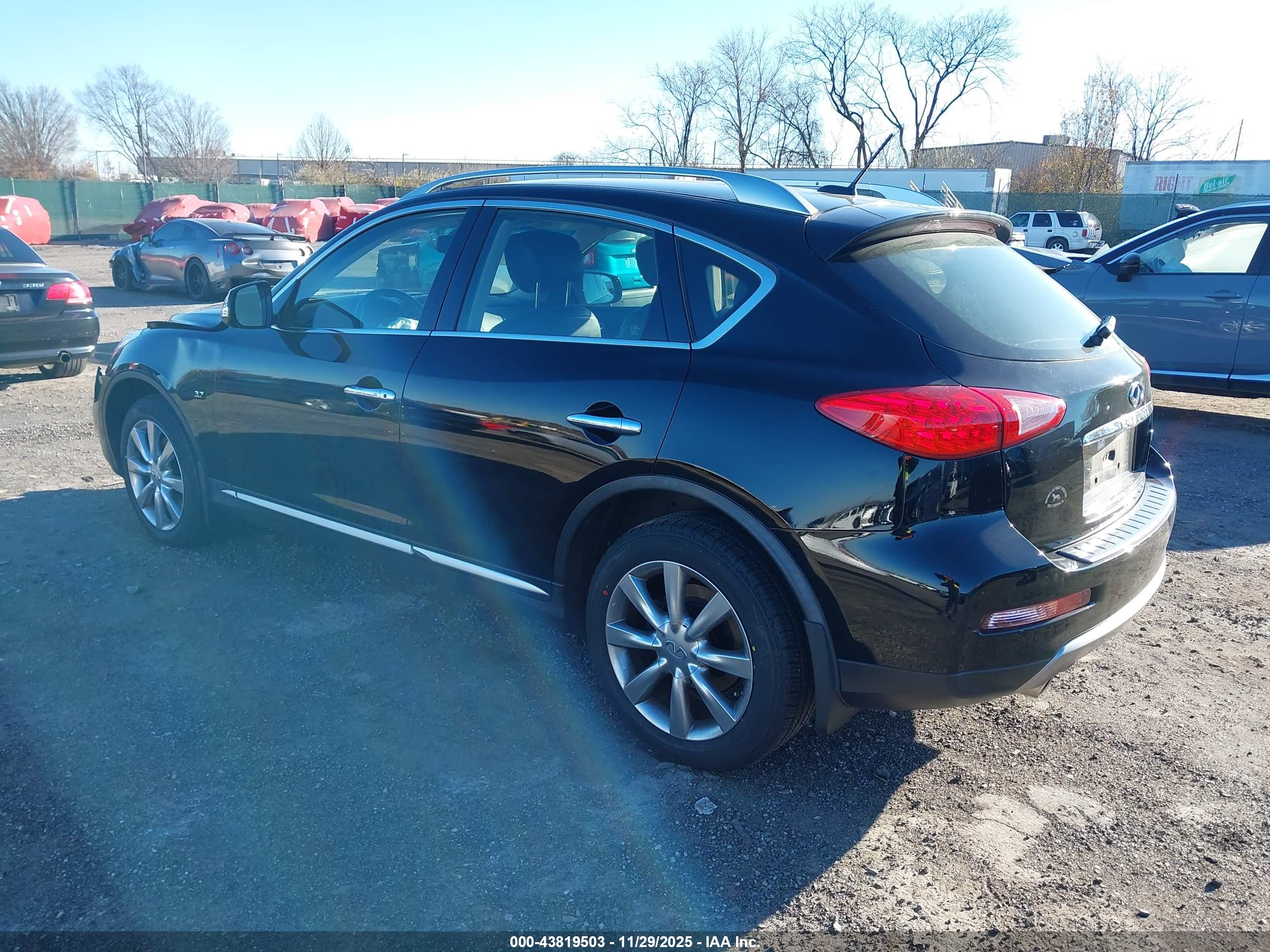 INFINITI QX50 image 3