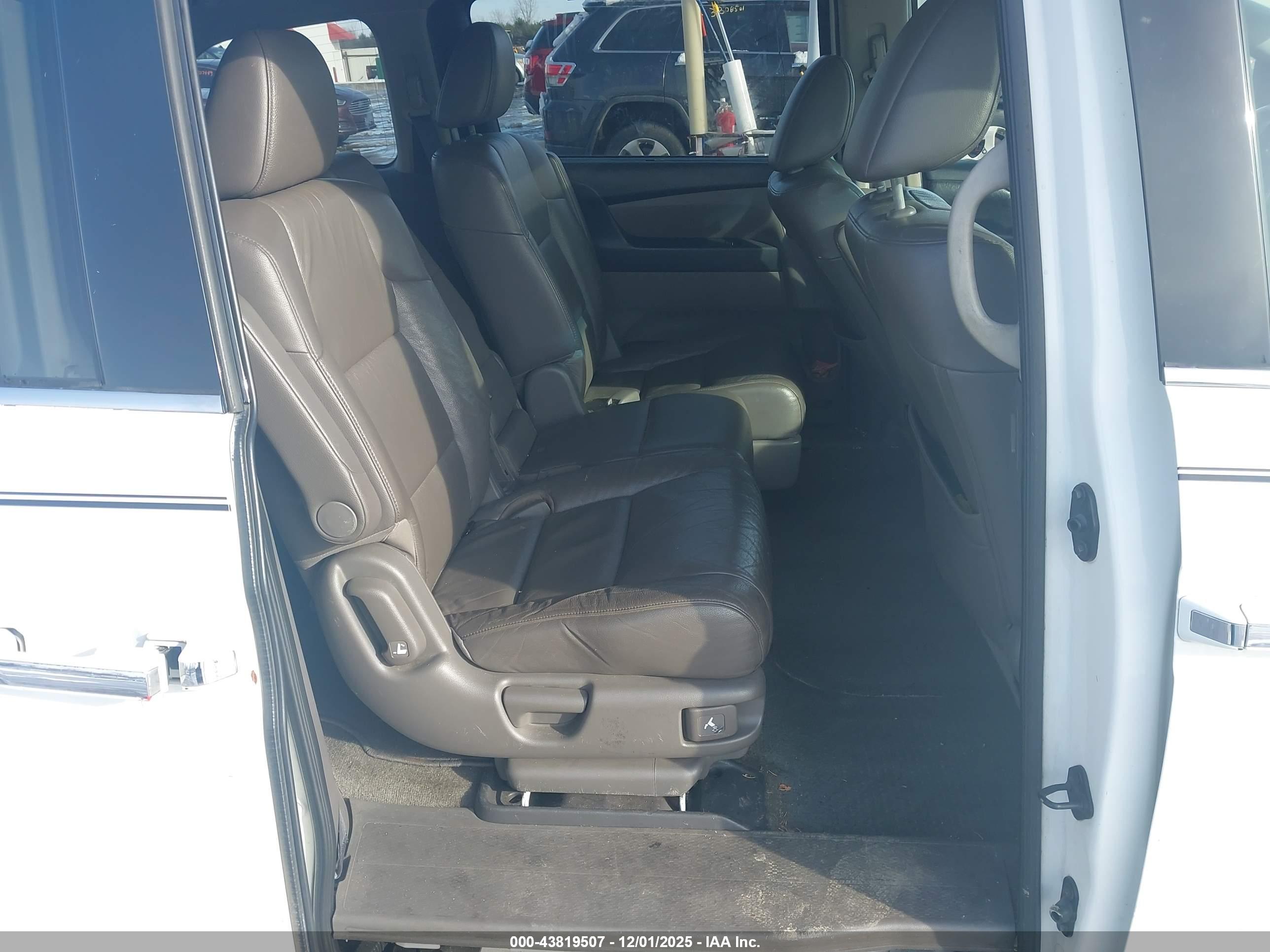 HONDA ODYSSEY image 8