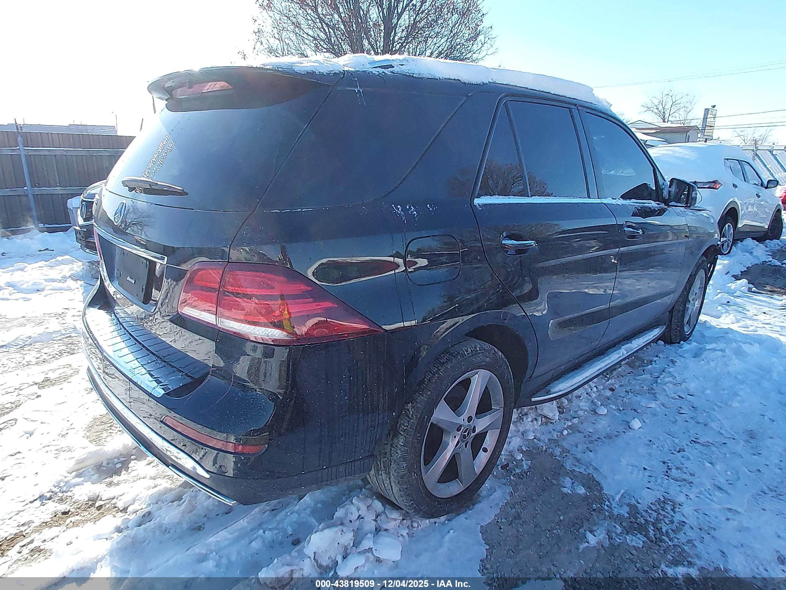 MERCEDES-BENZ GLE image 4