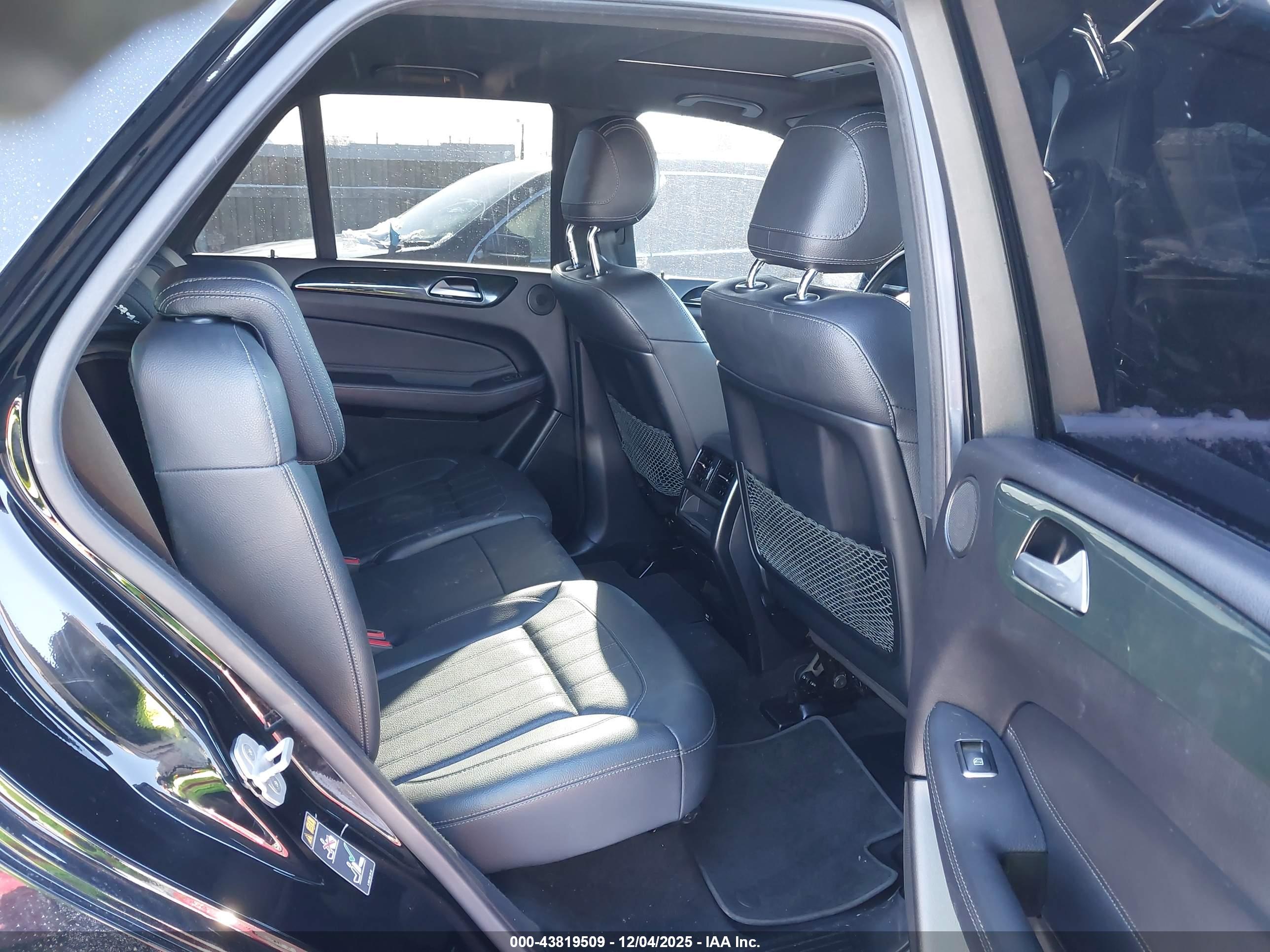 MERCEDES-BENZ GLE image 8